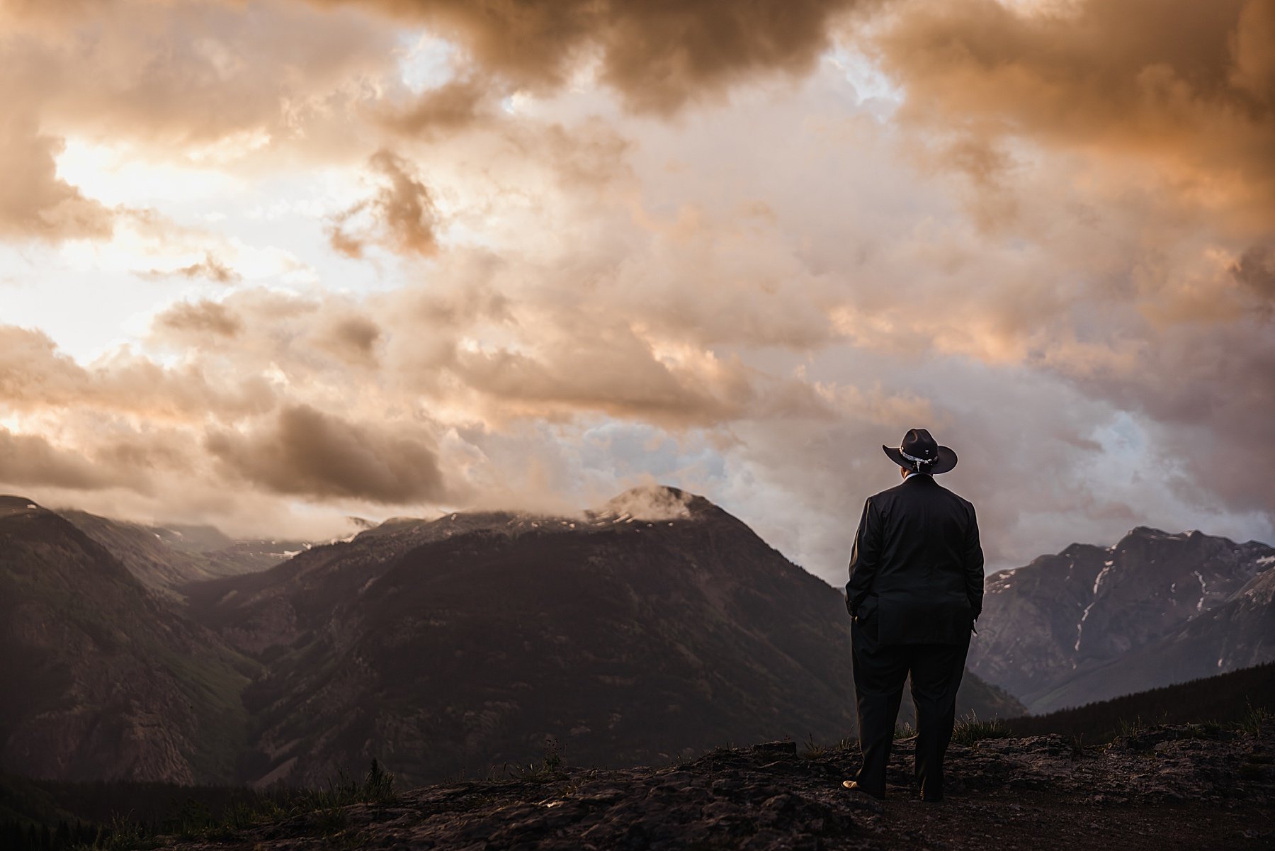 LGBTQ-Elopement-in-Durango-Colorado_0001.jpg