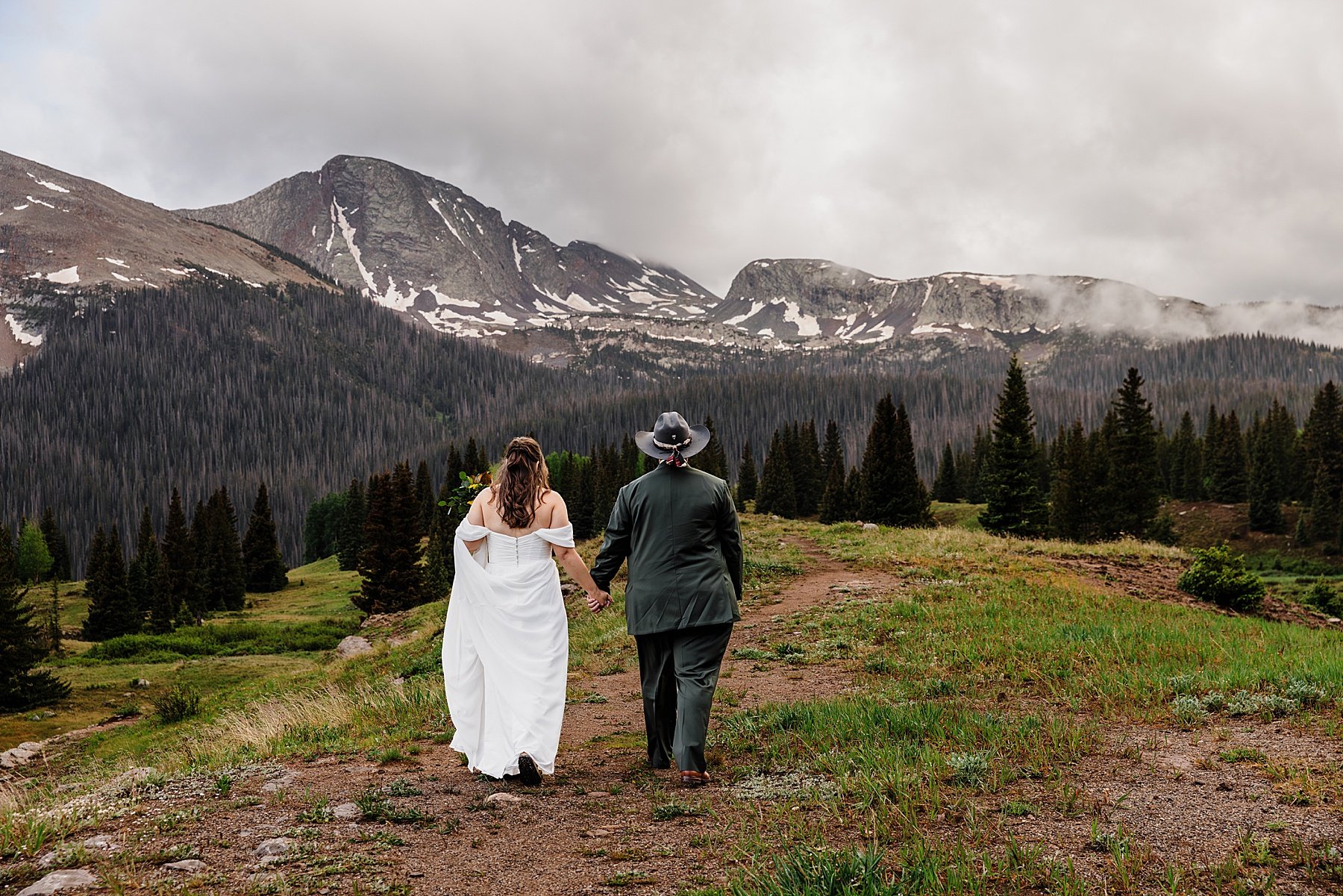 LGBTQ-Elopement-in-Durango-Colorado_0005.jpg