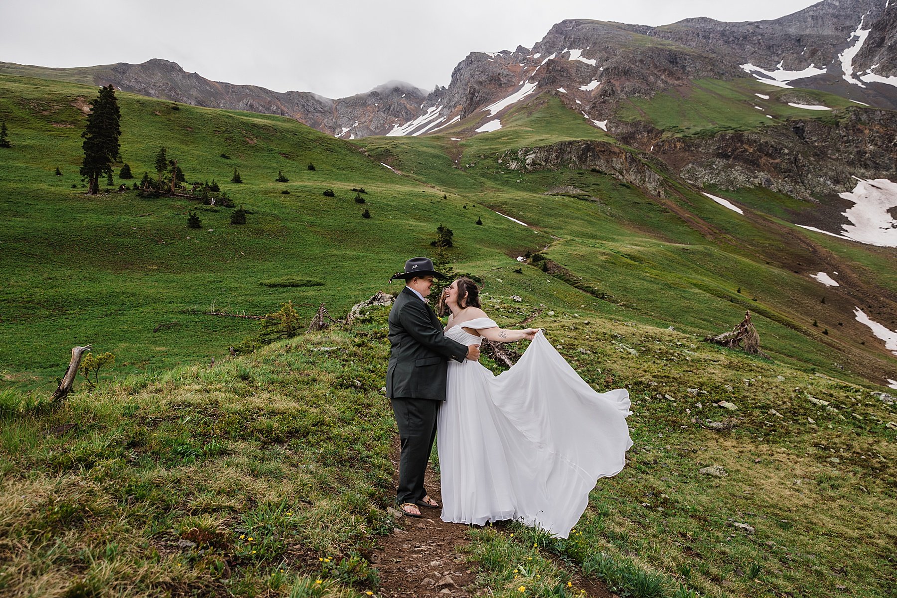 LGBTQ-Elopement-in-Durango-Colorado_0015.jpg