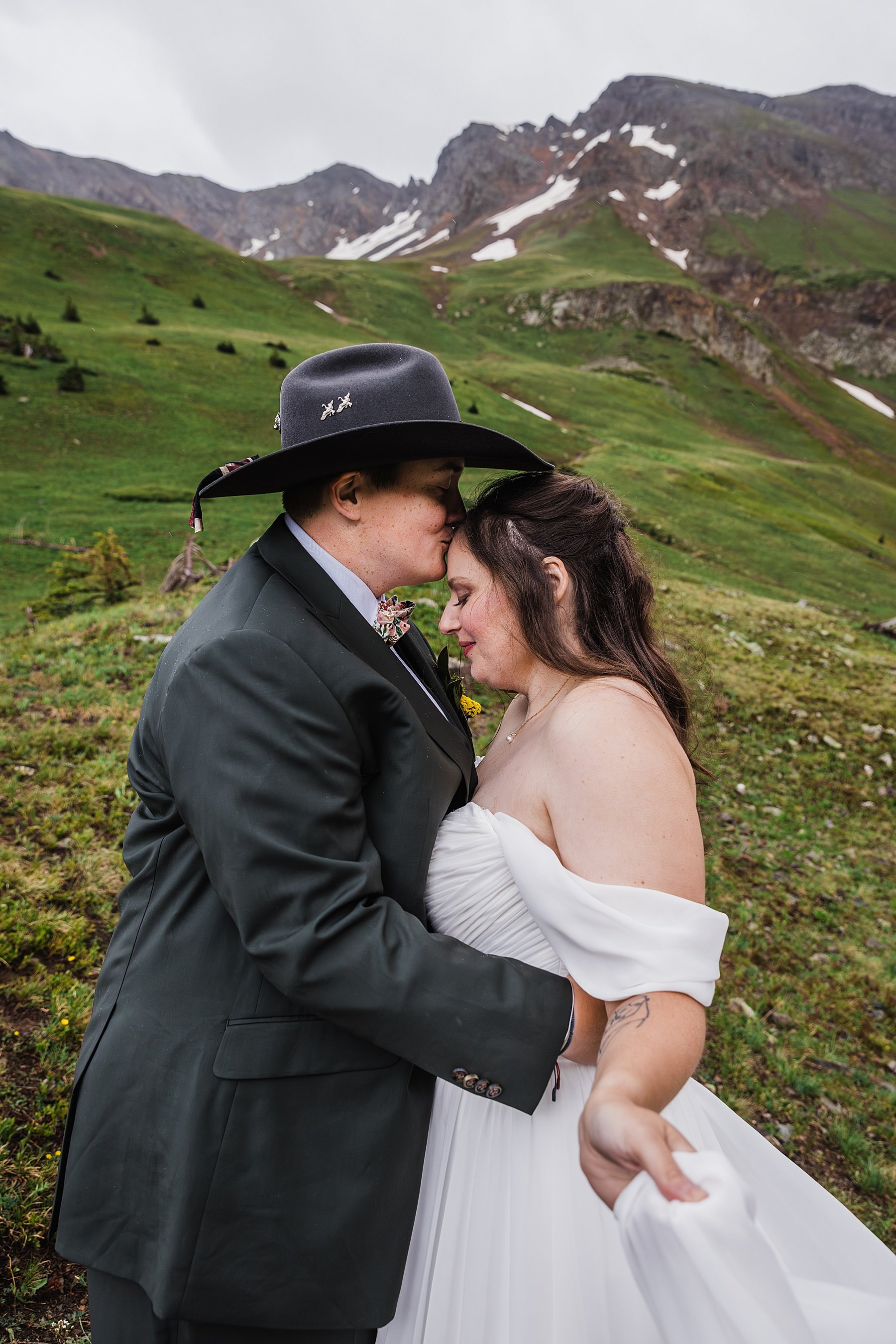 LGBTQ-Elopement-in-Durango-Colorado_0017.jpg