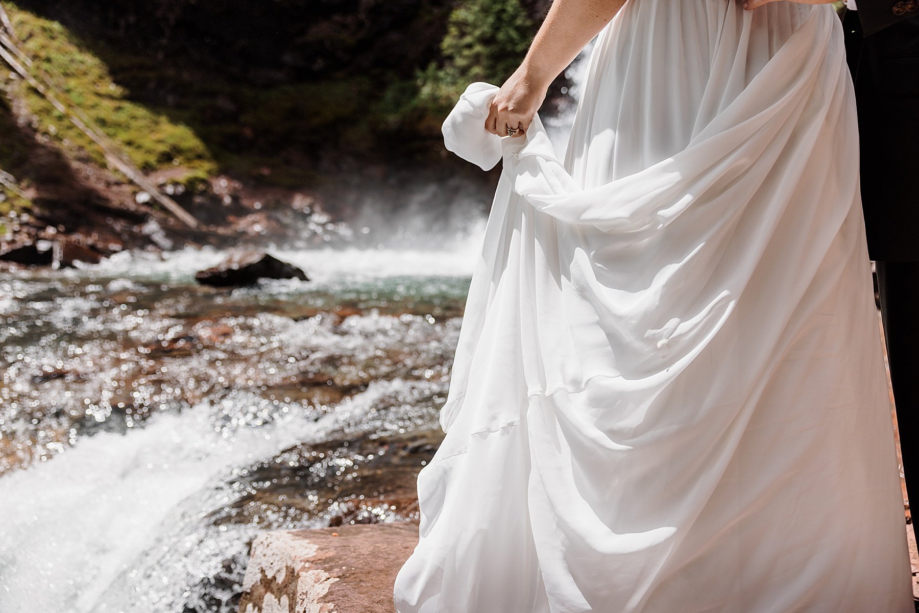 LGBTQ-Elopement-in-Durango-Colorado_0030.jpg