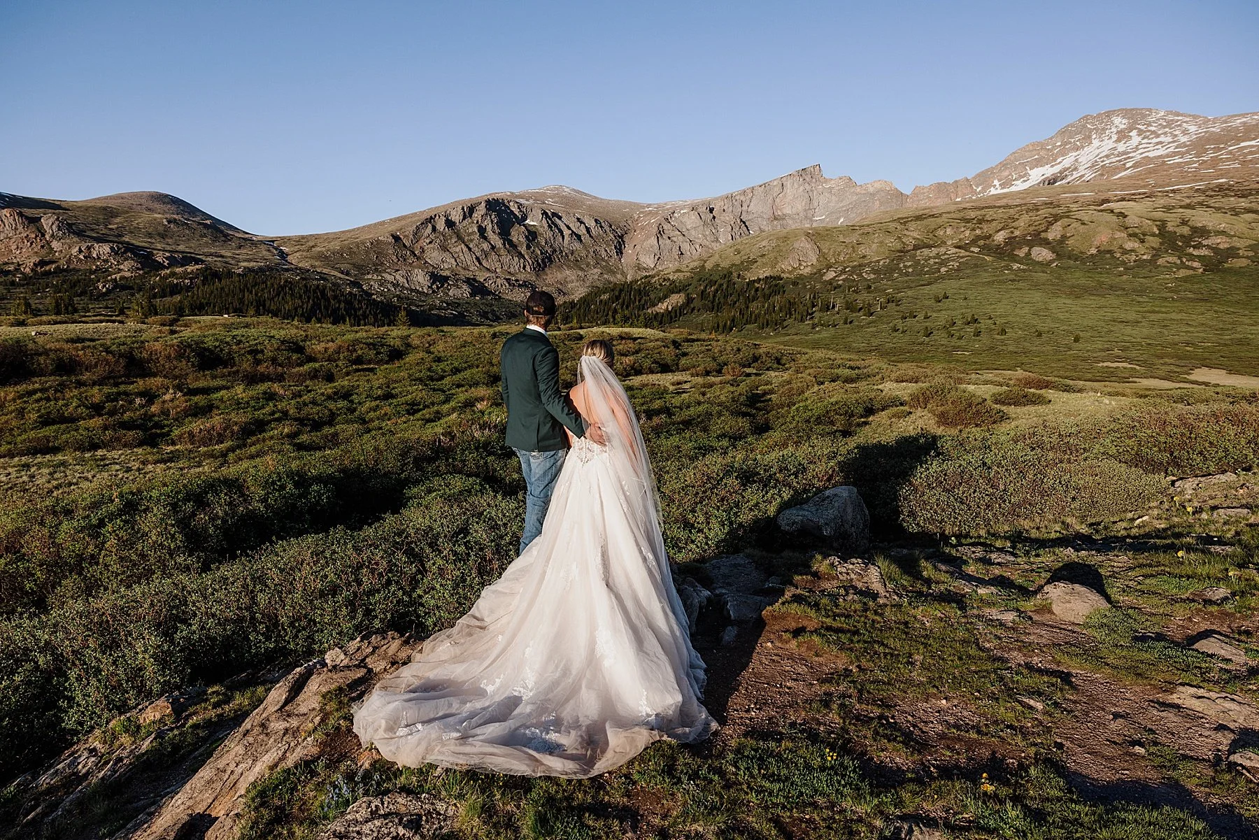 Sunset-Elopement-in-the-Colorado-Mountains_0022.jpg