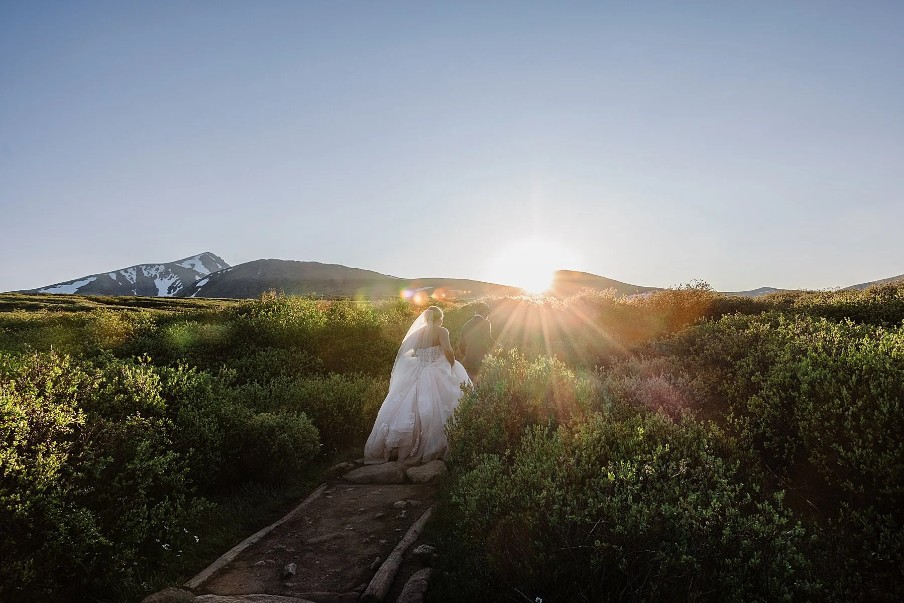 Sunset-Elopement-in-the-Colorado-Mountains_0027.jpg