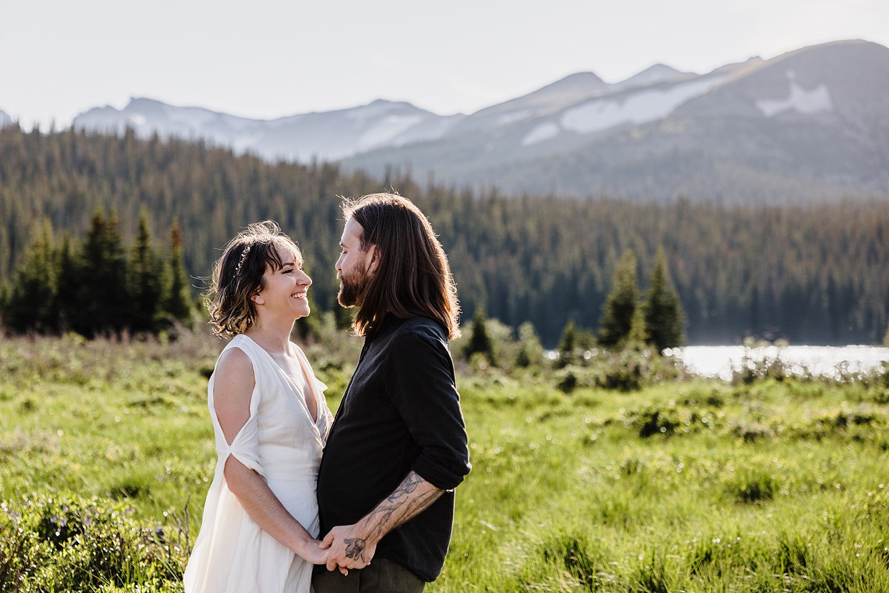 Colorado-Engagement-Session-in-the-Mountains_0002.jpg