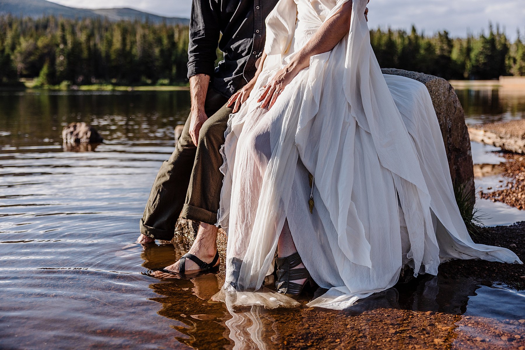 Colorado-Engagement-Session-in-the-Mountains_0012.jpg