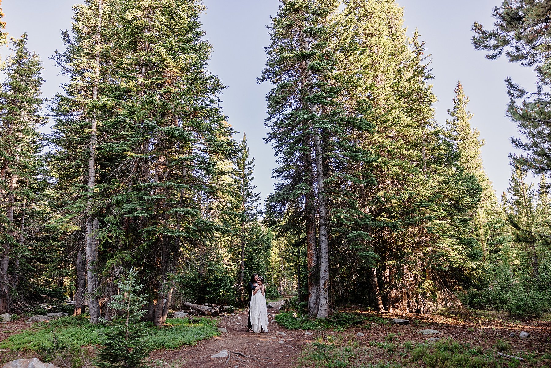 Colorado-Engagement-Session-in-the-Mountains_0020.jpg