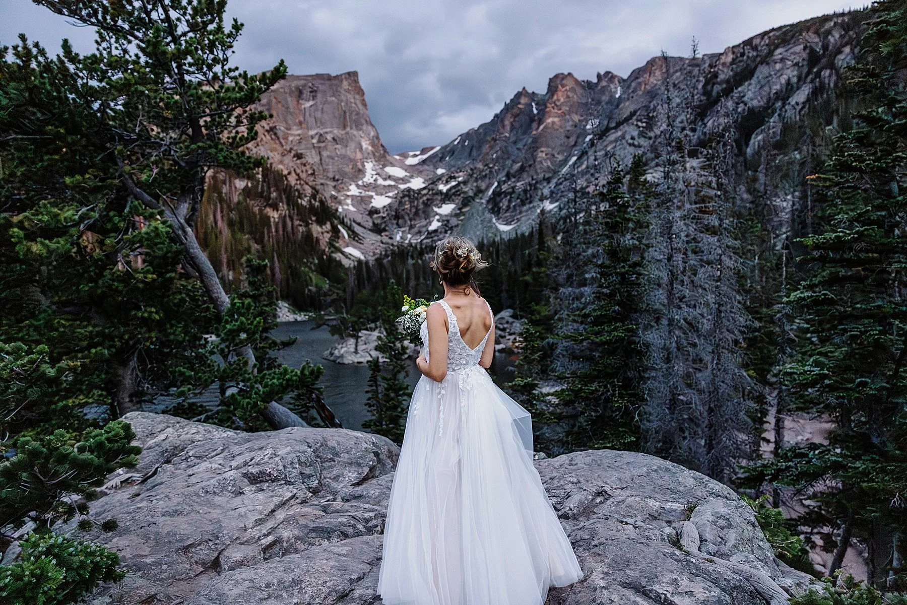 Sunrise-to-sunset-elopement-in-rocky-mountain-national-park_0003.jpg