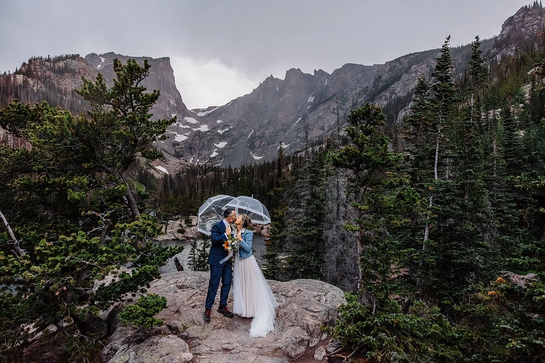 Sunrise-to-sunset-elopement-in-rocky-mountain-national-park_0009.jpg