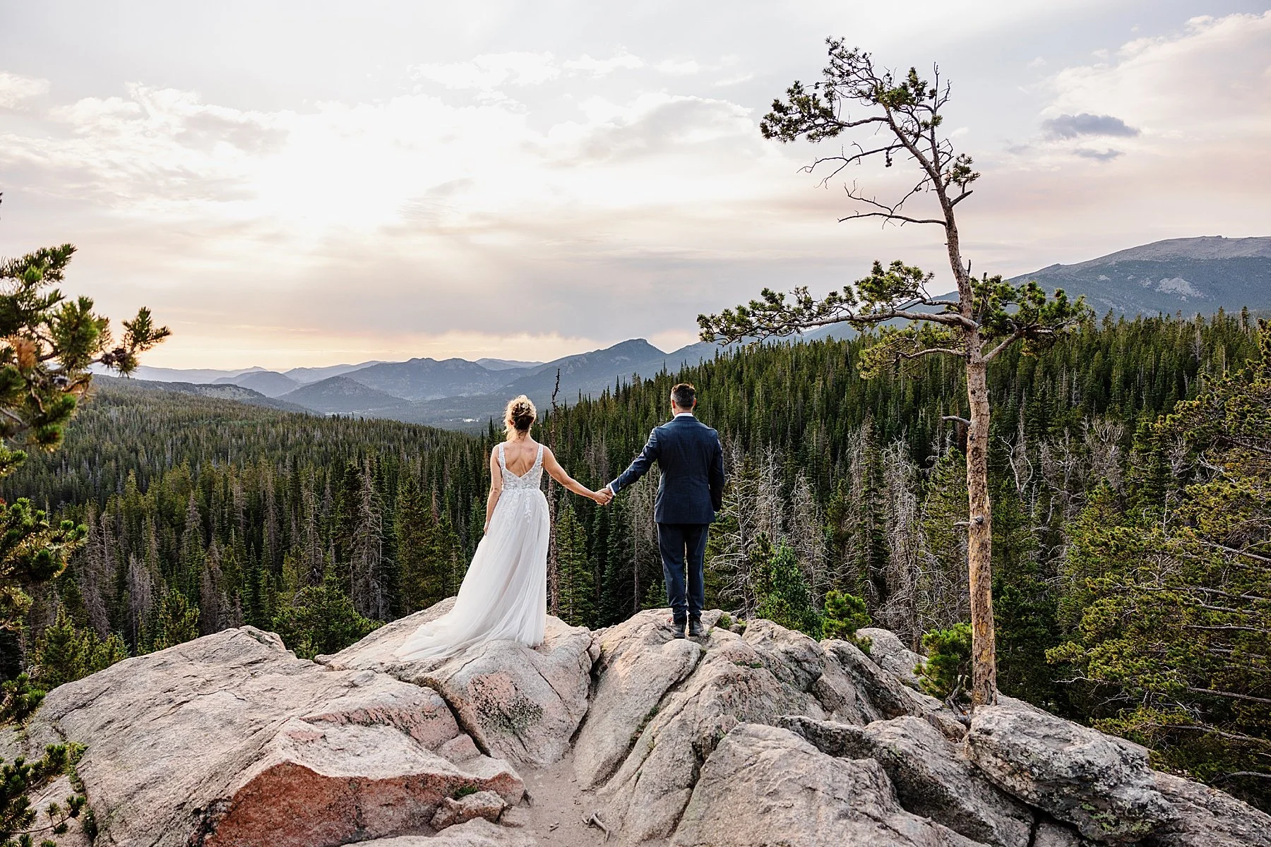 Sunrise-to-sunset-elopement-in-rocky-mountain-national-park_0032.jpg