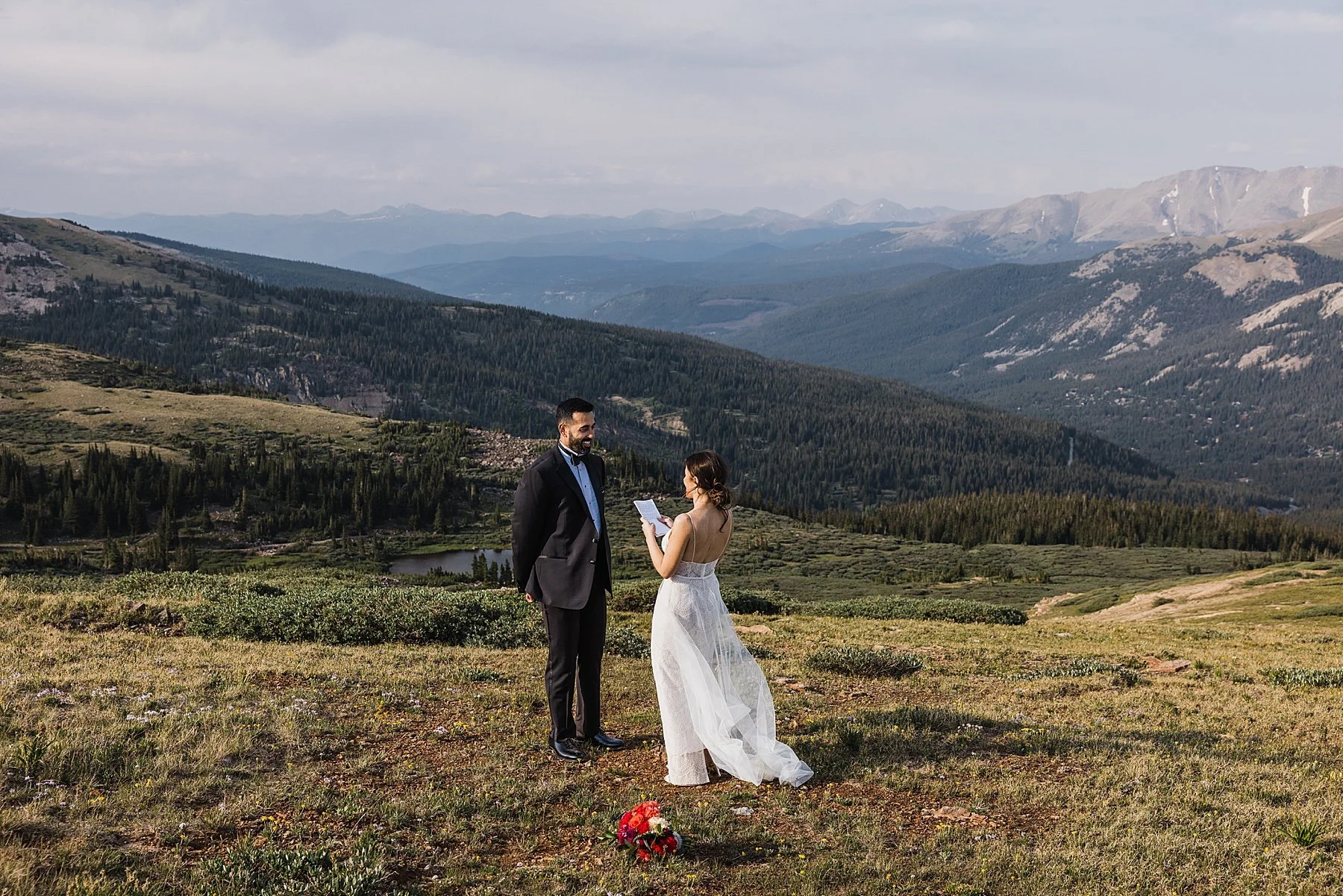 Hiking-Elopement-in-Breckenridge-Colorado_0011.jpg