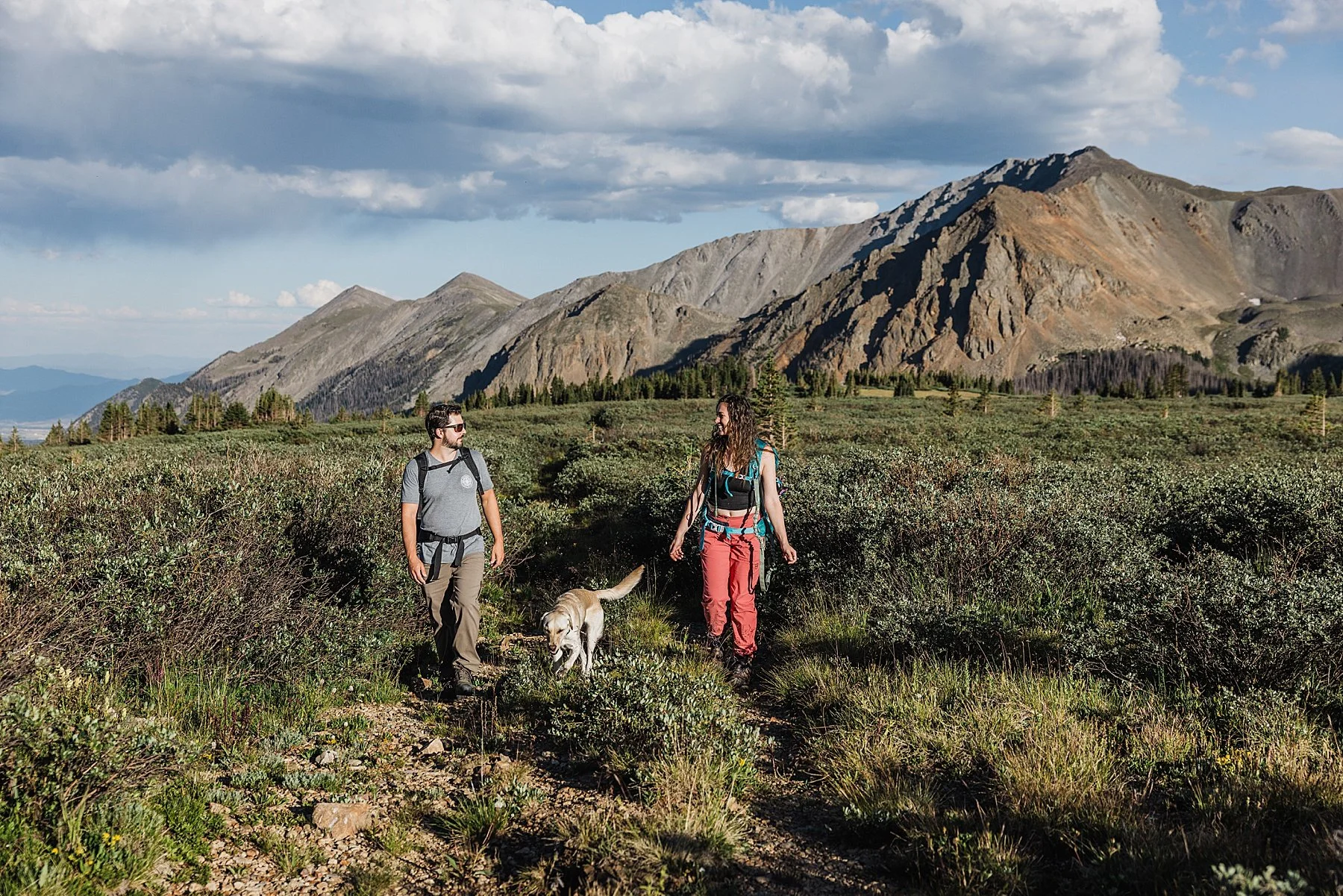 Colorado-Hiking-Engagement-Session-Photographer_0003.jpg