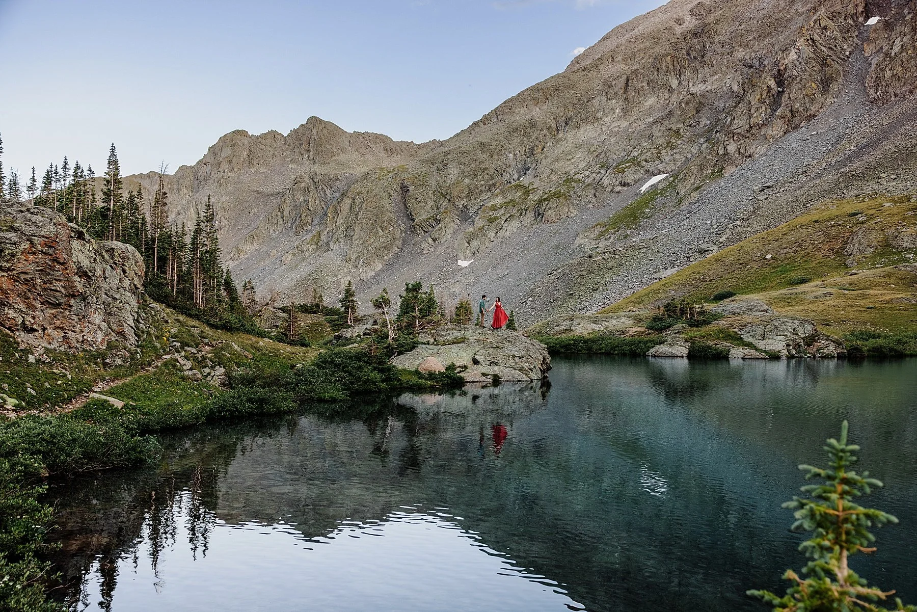 Colorado-Hiking-Engagement-Session-Photographer_0026.jpg