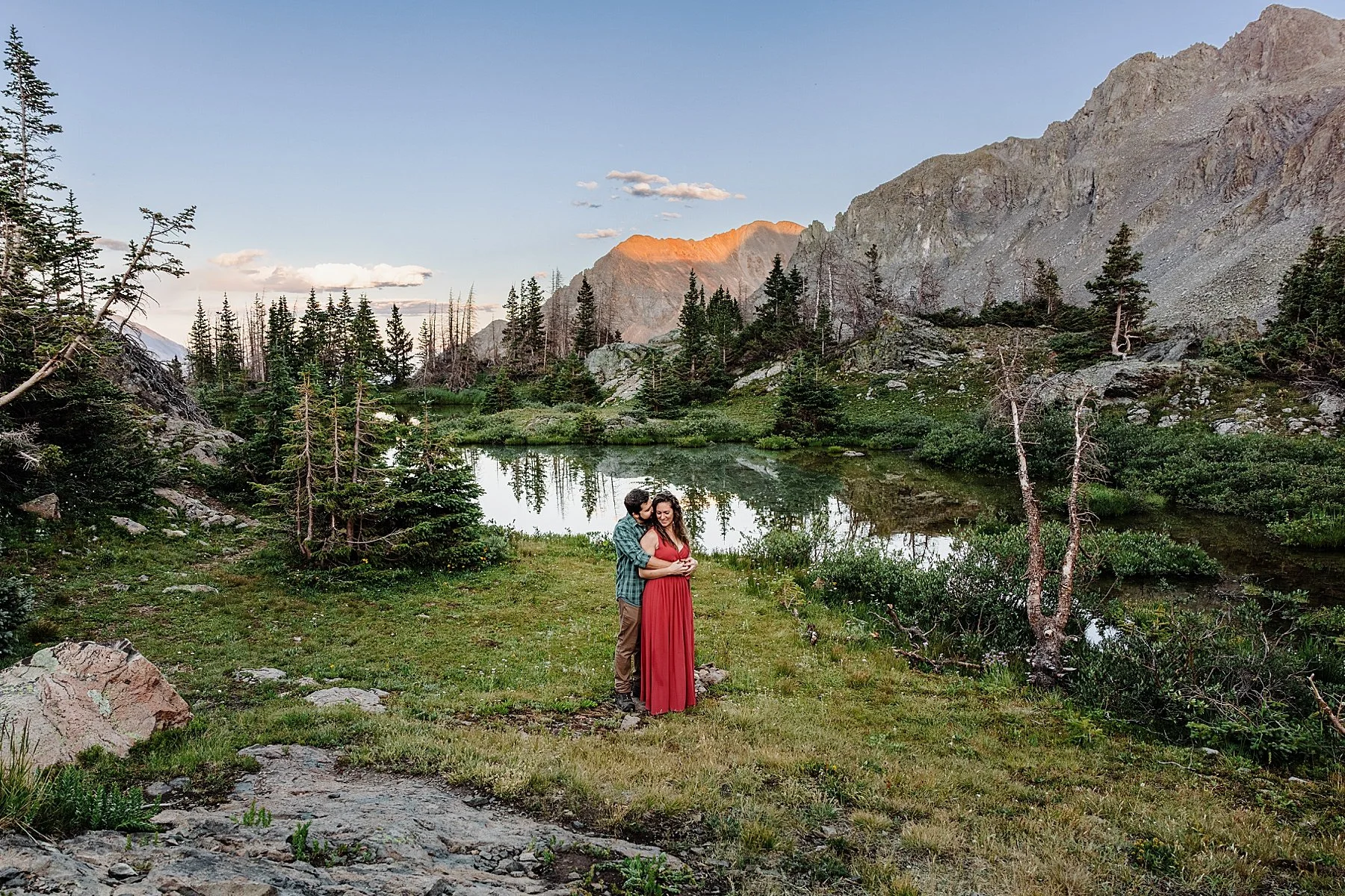 Colorado-Hiking-Engagement-Session-Photographer_0027.jpg