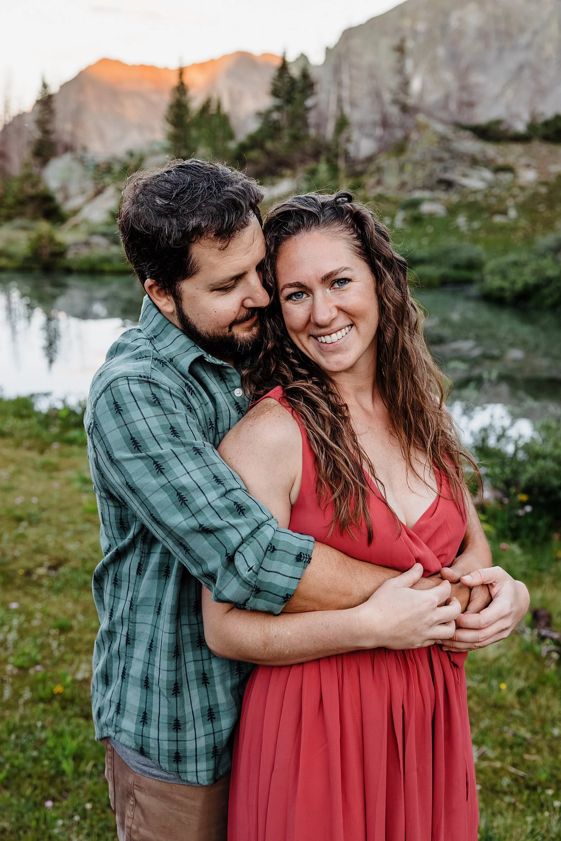 Colorado-Hiking-Engagement-Session-Photographer_0028.jpg