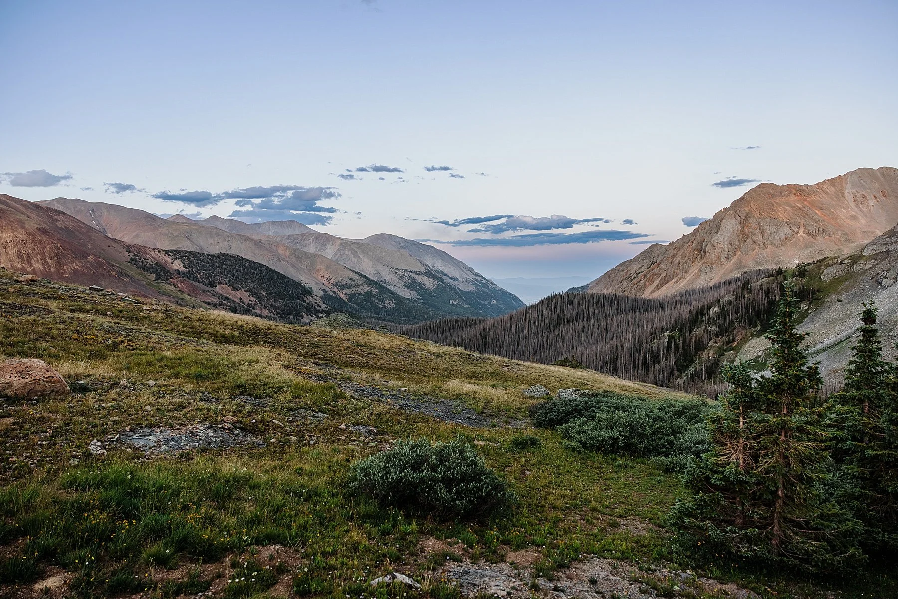 Colorado-Hiking-Engagement-Session-Photographer_0030.jpg