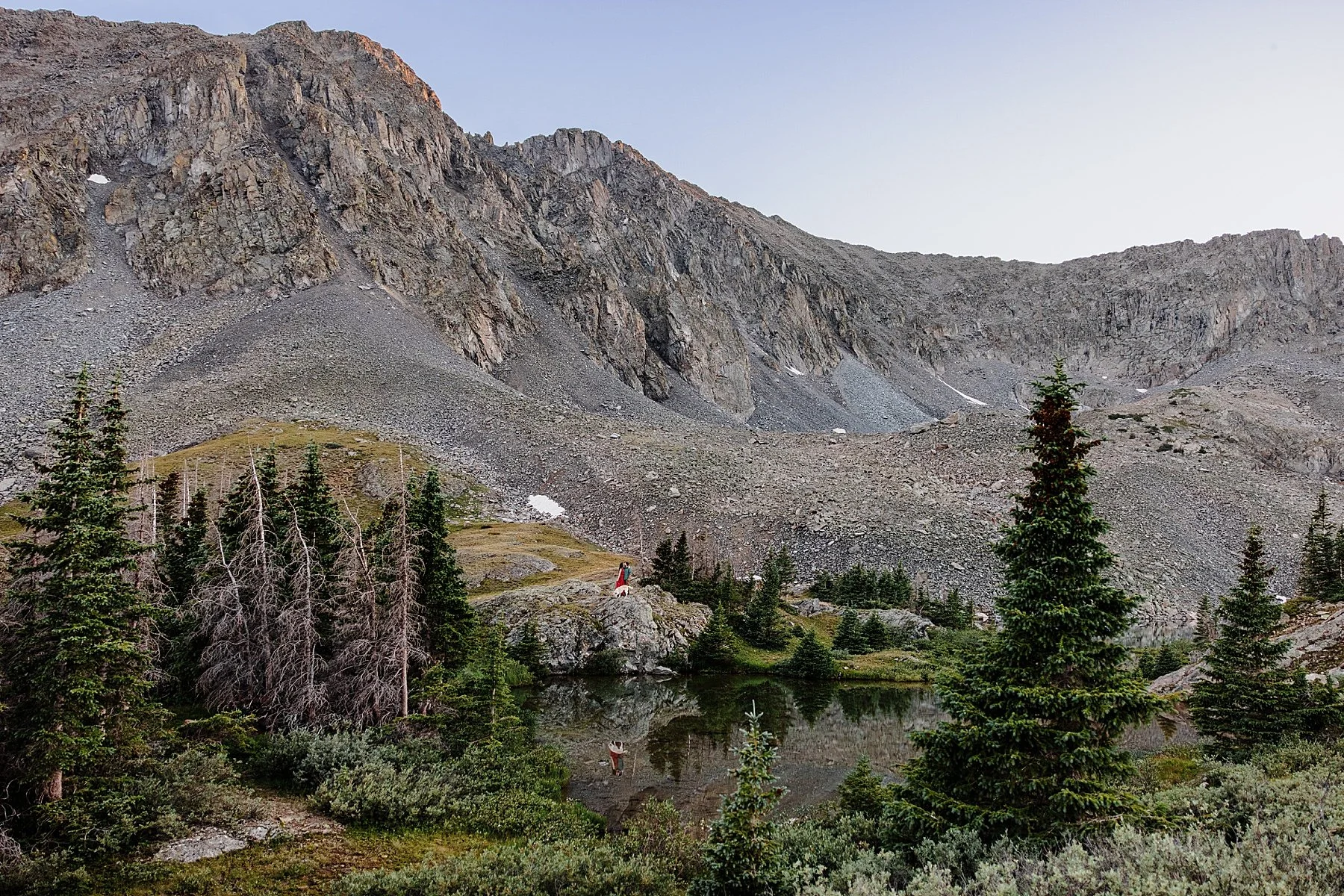 Colorado-Hiking-Engagement-Session-Photographer_0032.jpg