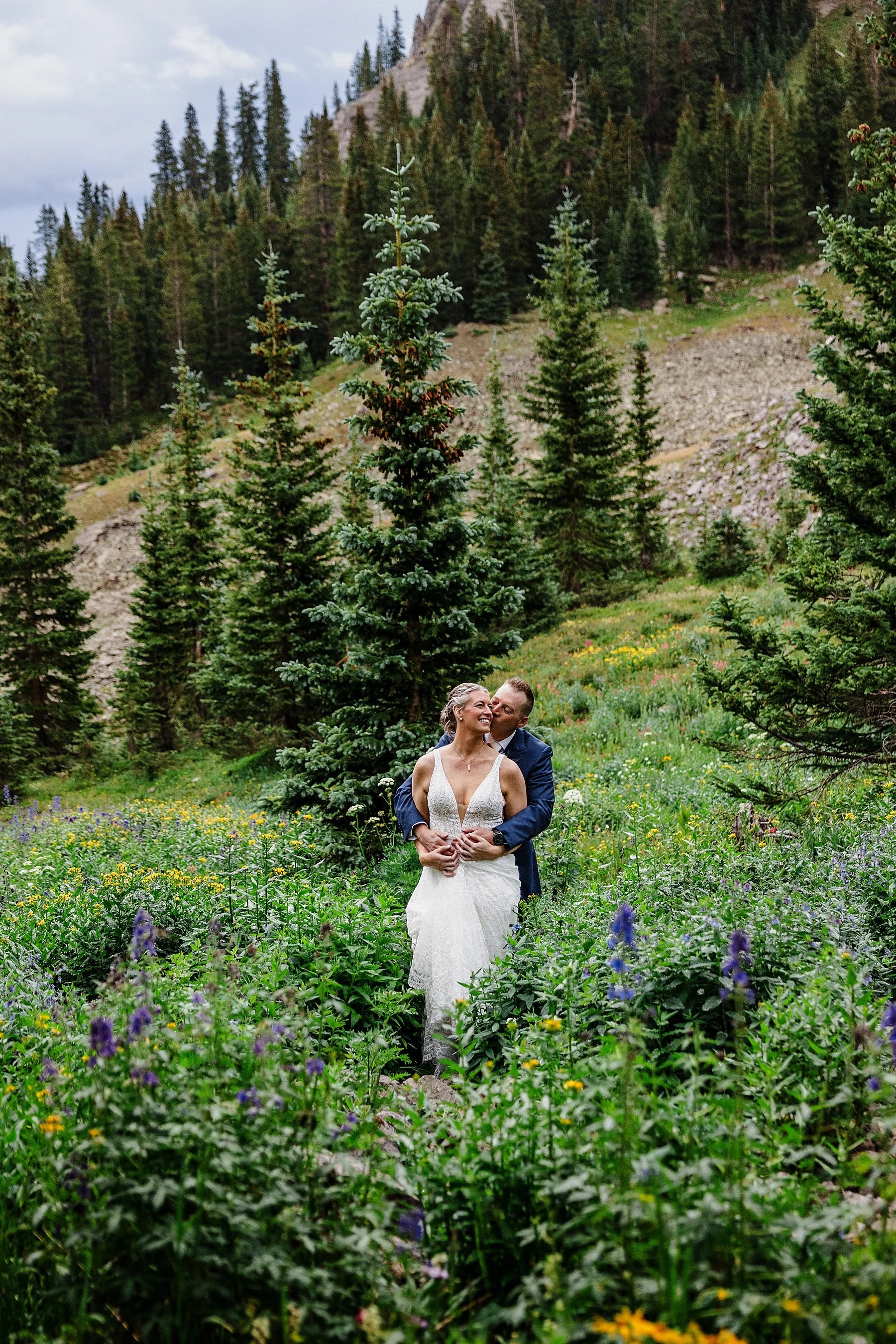 Summer-Elopement-in-Ouray-Colorado_0014.jpg