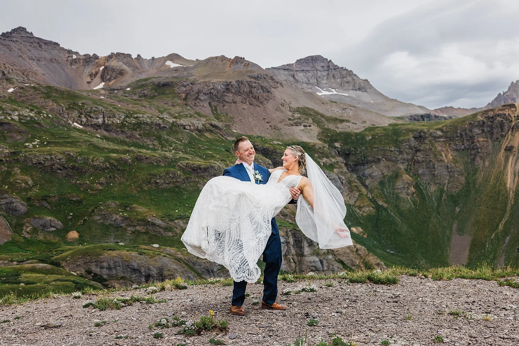 Summer-Elopement-in-Ouray-Colorado_0048.jpg