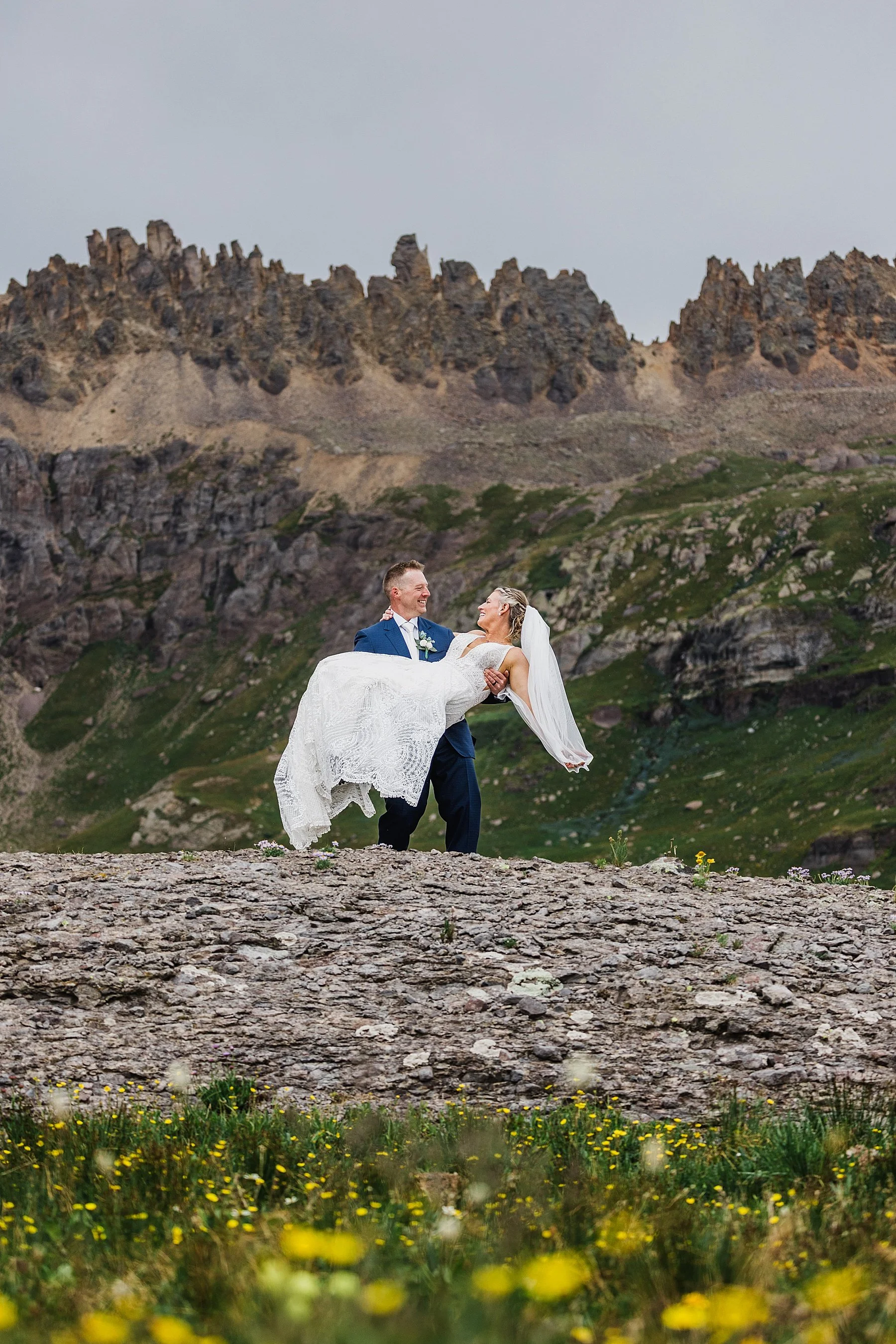 Summer-Elopement-in-Ouray-Colorado_0049.jpg