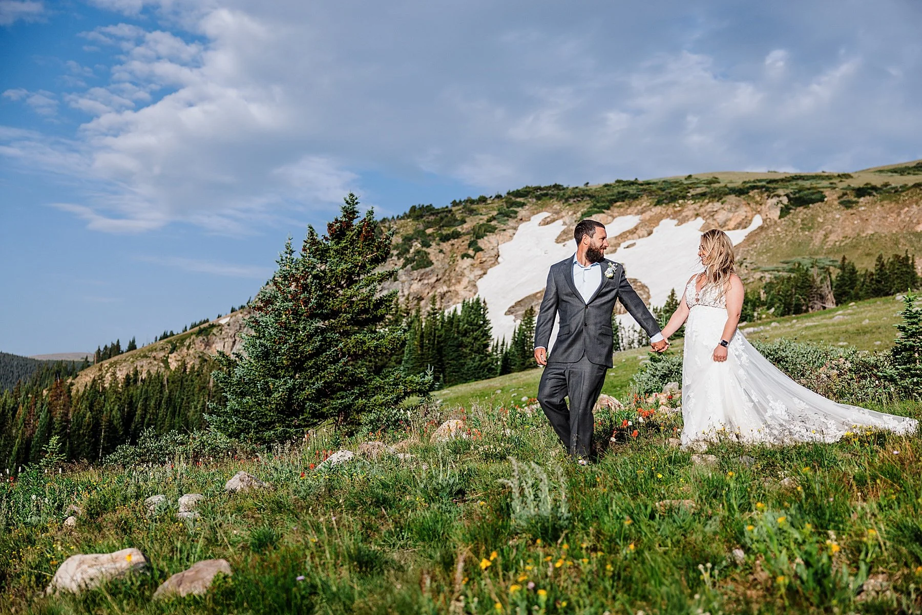 Summer-Elopement-in-Breckenridge-with-Dogs_0036.jpg