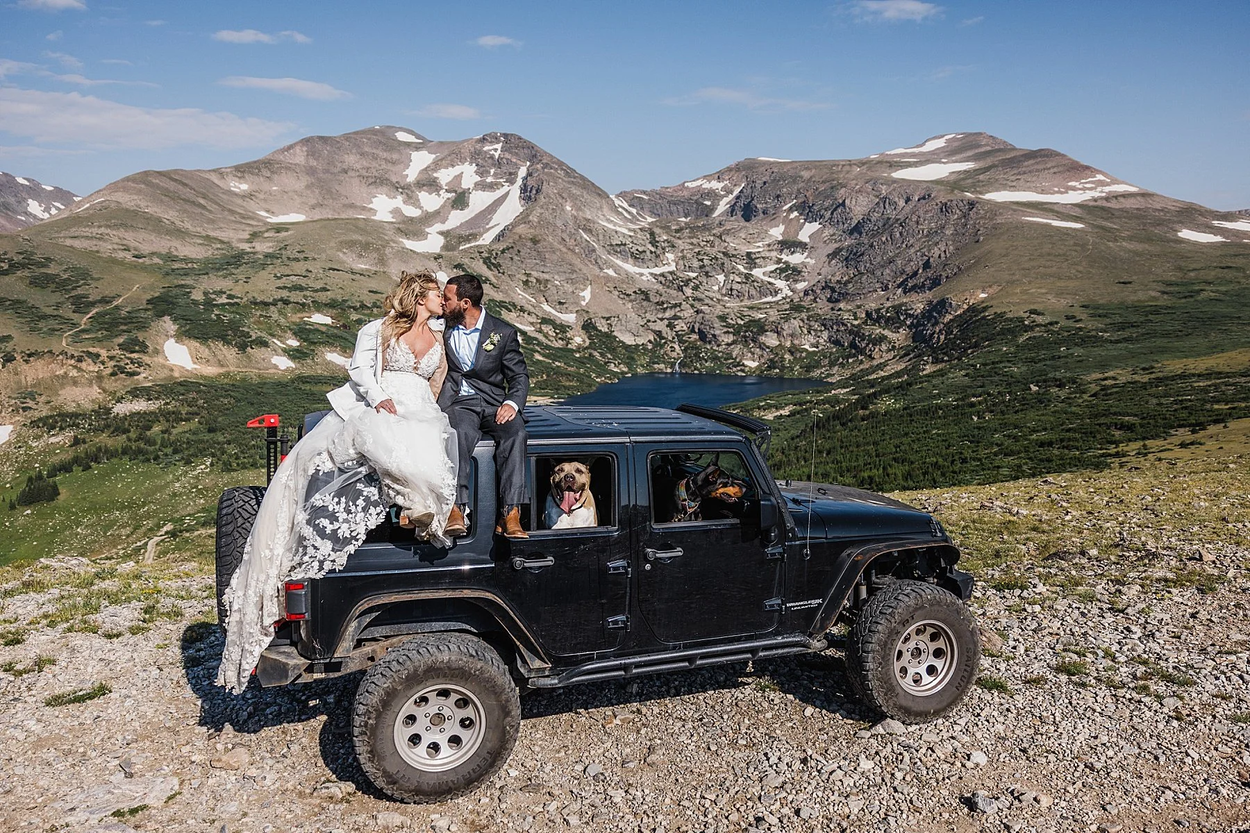 Summer-Elopement-in-Breckenridge-with-Dogs_0044.jpg