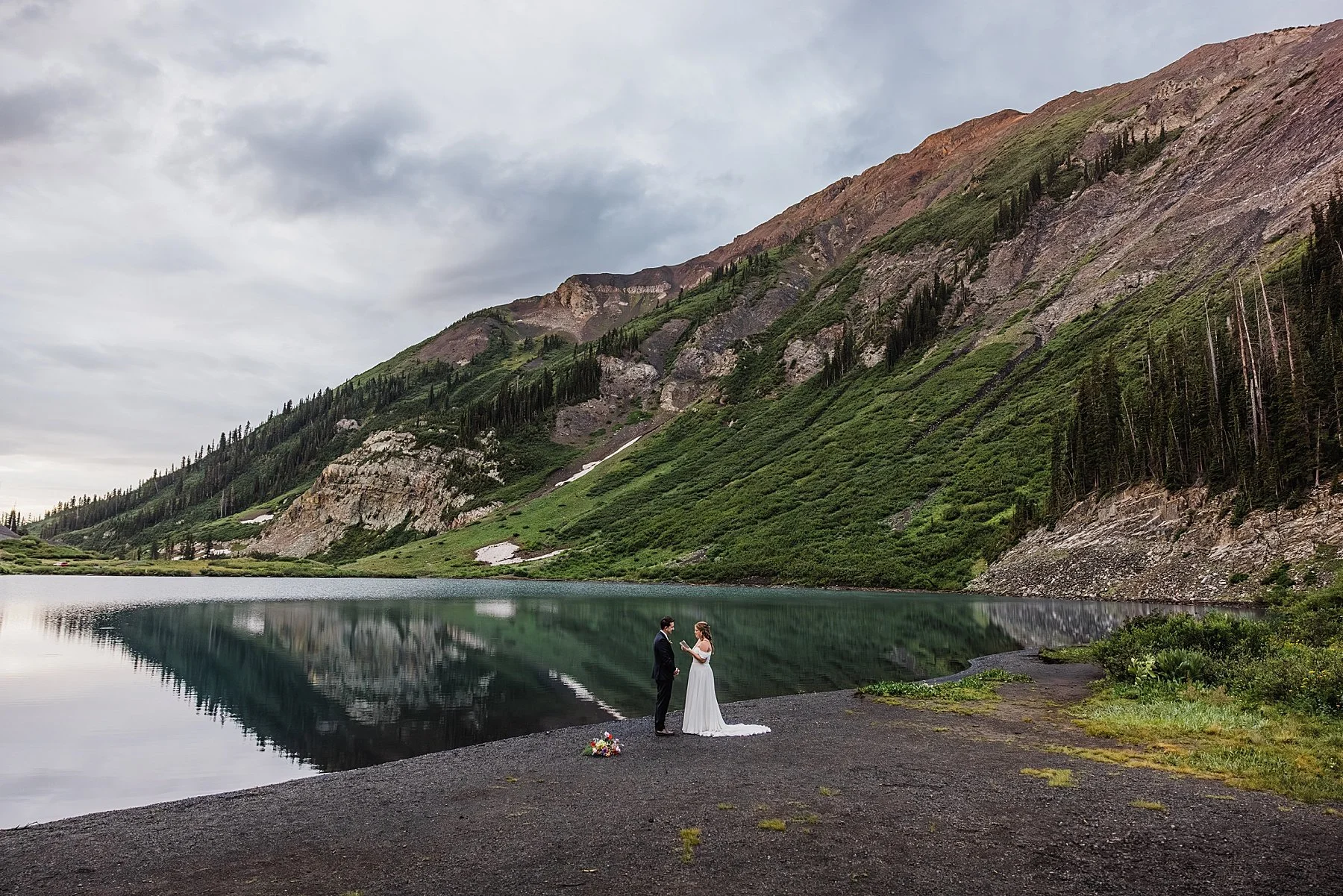 Crested-Butte-Elopement-with-Wildflowers-Colorado016.jpg