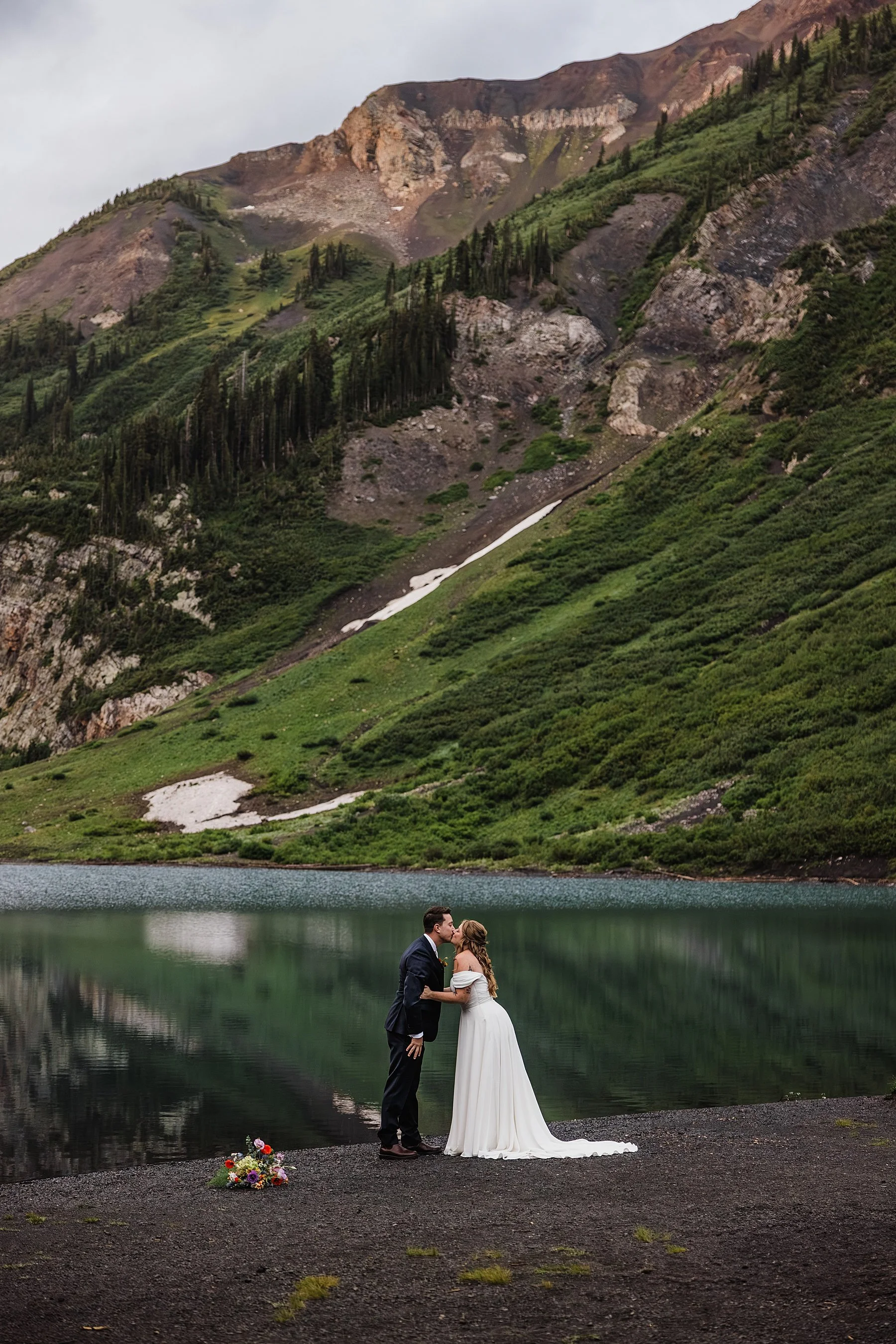 Crested-Butte-Elopement-with-Wildflowers-Colorado021.jpg