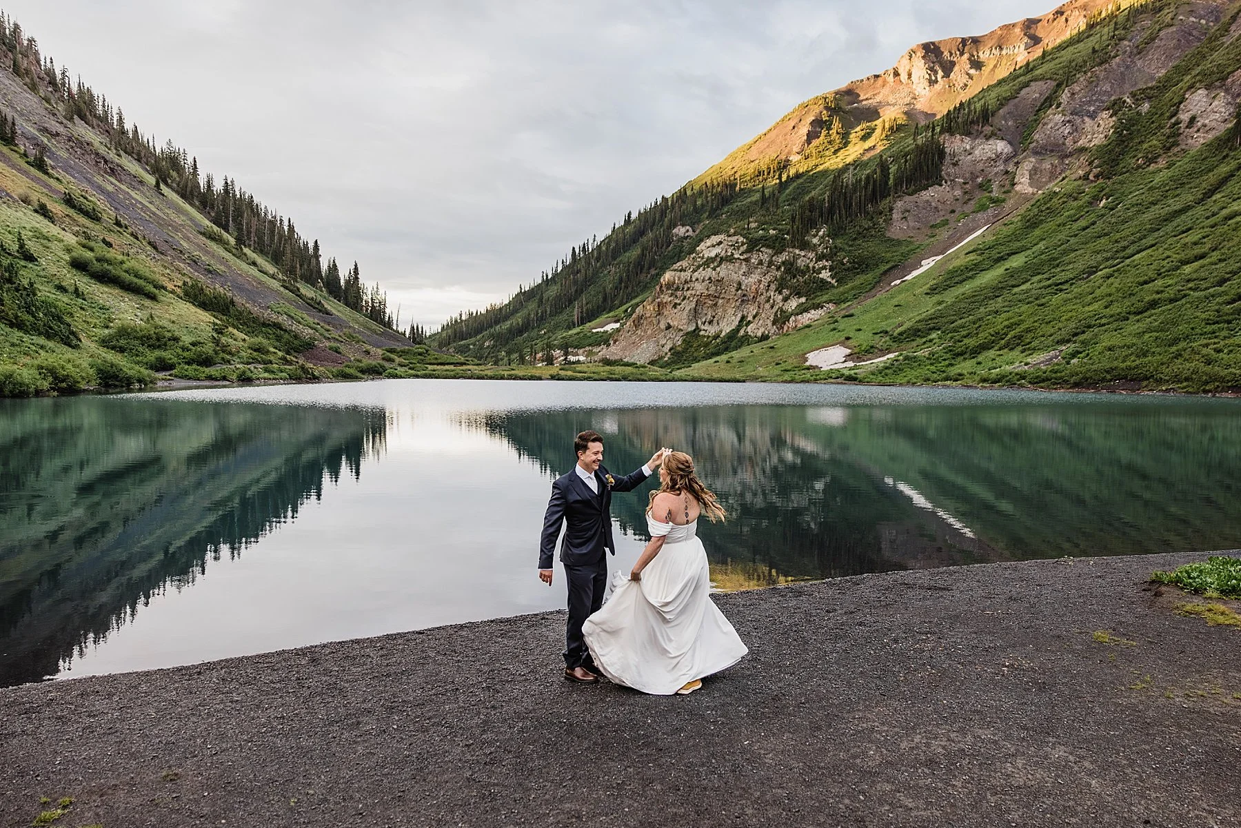 Crested-Butte-Elopement-with-Wildflowers-Colorado022.jpg