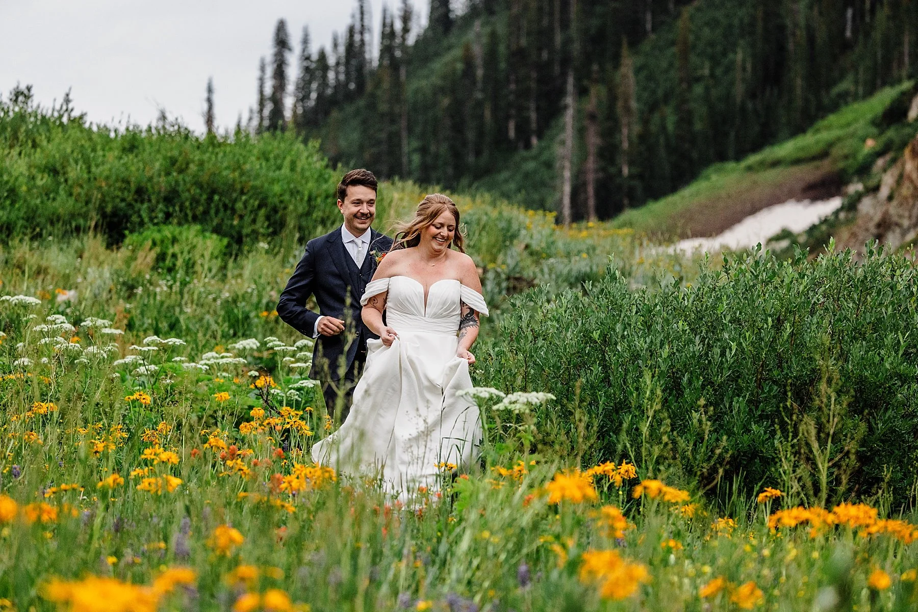 Crested-Butte-Elopement-with-Wildflowers-Colorado033.jpg