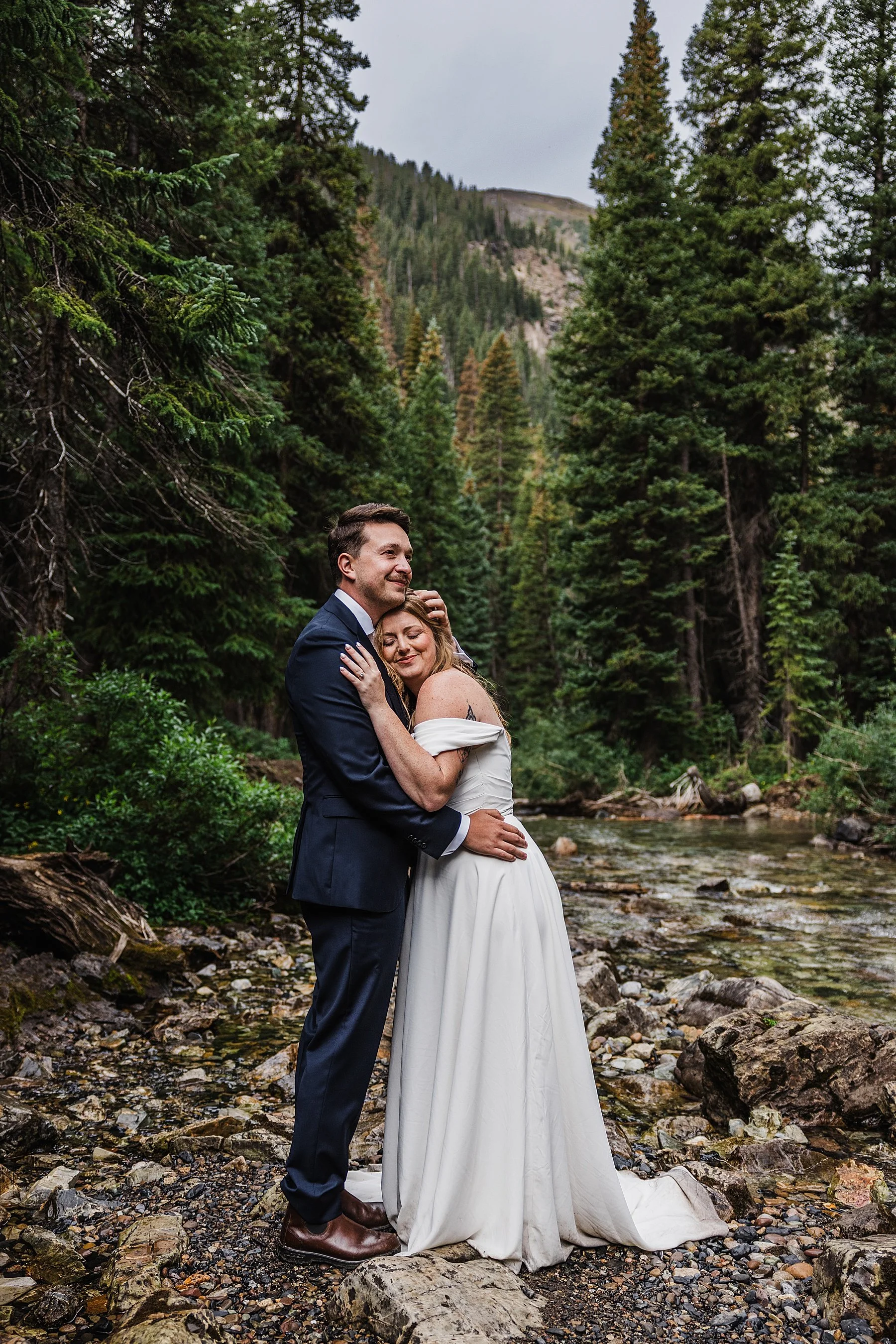 Crested-Butte-Elopement-with-Wildflowers-Colorado040.jpg