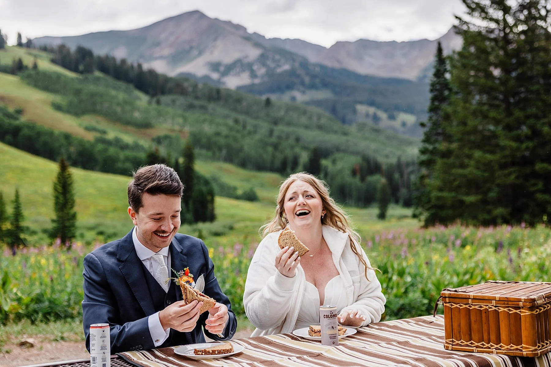 Crested-Butte-Elopement-with-Wildflowers-Colorado048.jpg