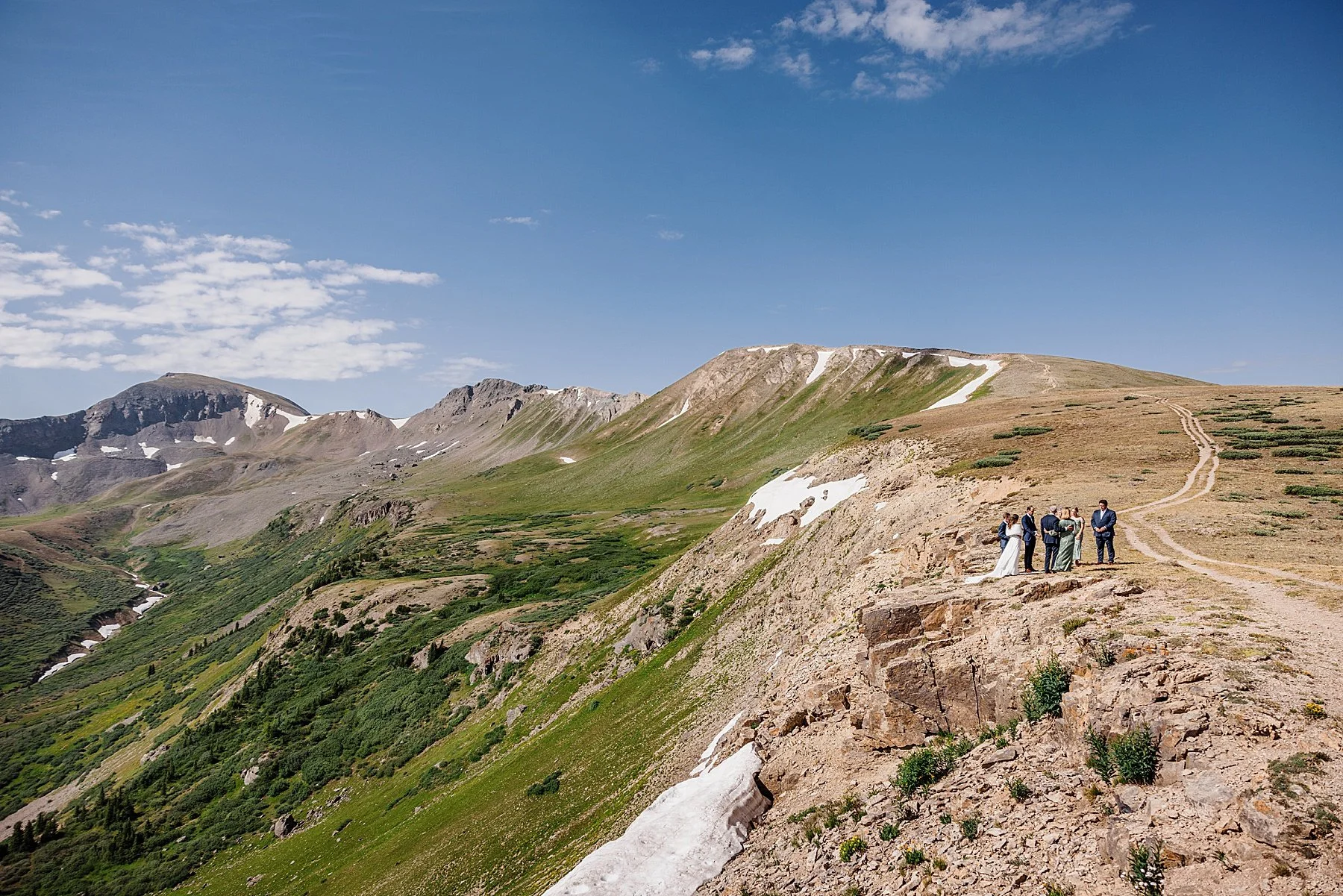 Summer-Hiking-Elopement-in-Aspen-Colorado_0025.jpg
