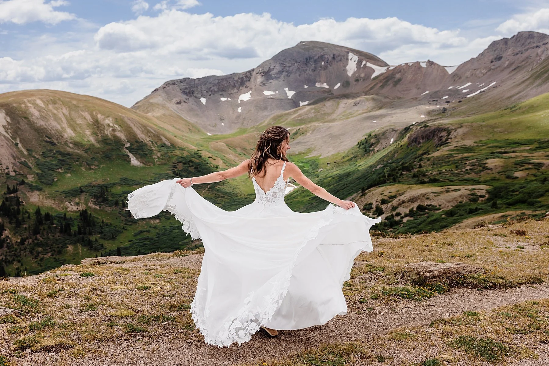 Summer-Hiking-Elopement-in-Aspen-Colorado_0058.jpg