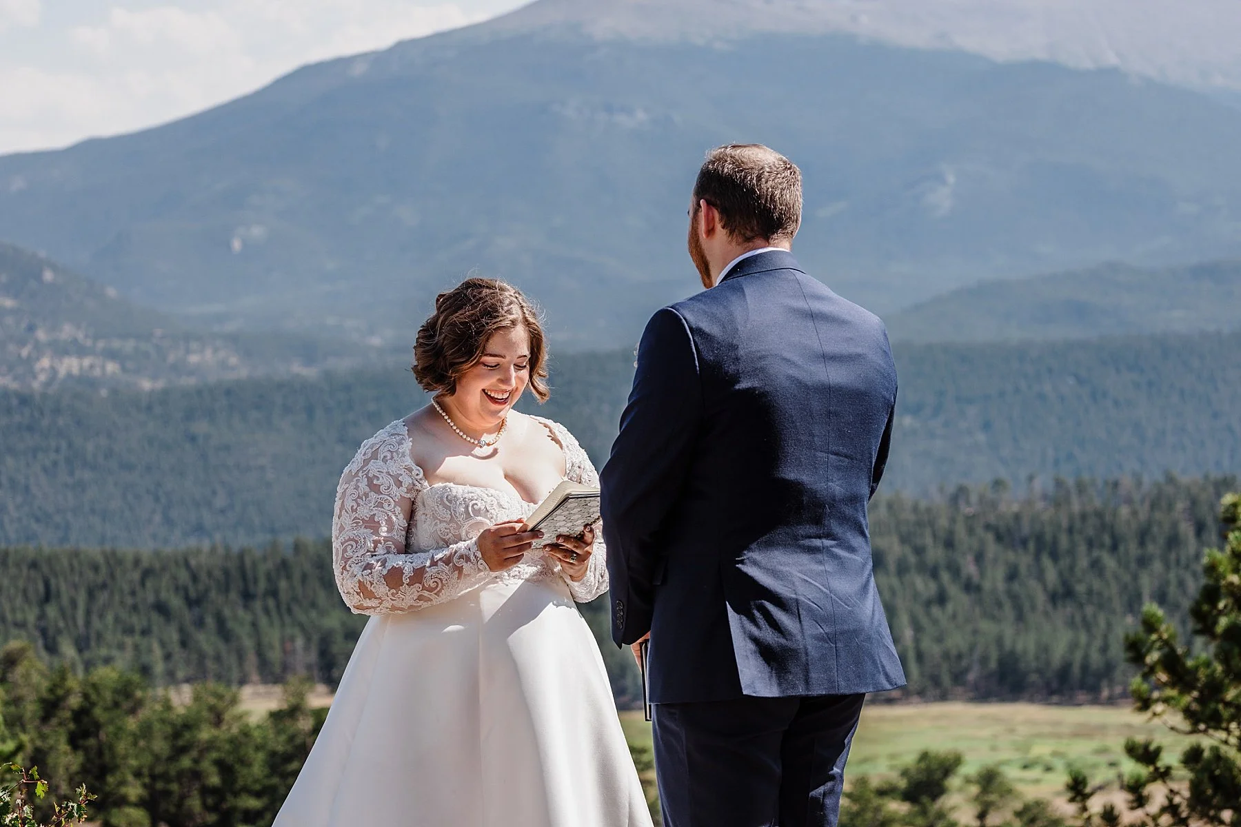 August-Elopement-at-3M-Curve-Rocky-Mountain-National-Park006.jpg