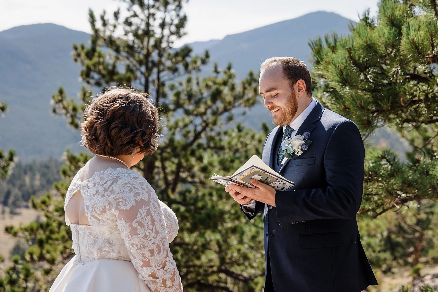 August-Elopement-at-3M-Curve-Rocky-Mountain-National-Park007.jpg