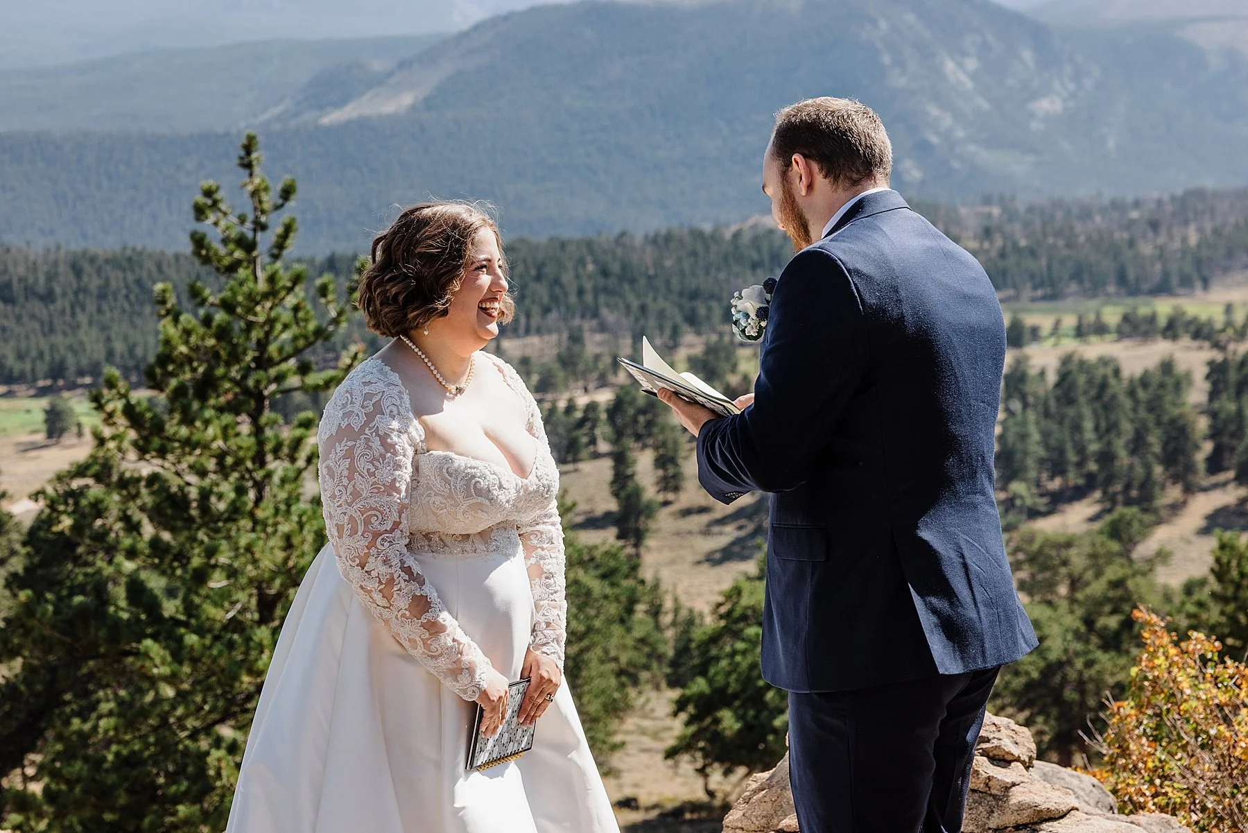 August-Elopement-at-3M-Curve-Rocky-Mountain-National-Park009.jpg