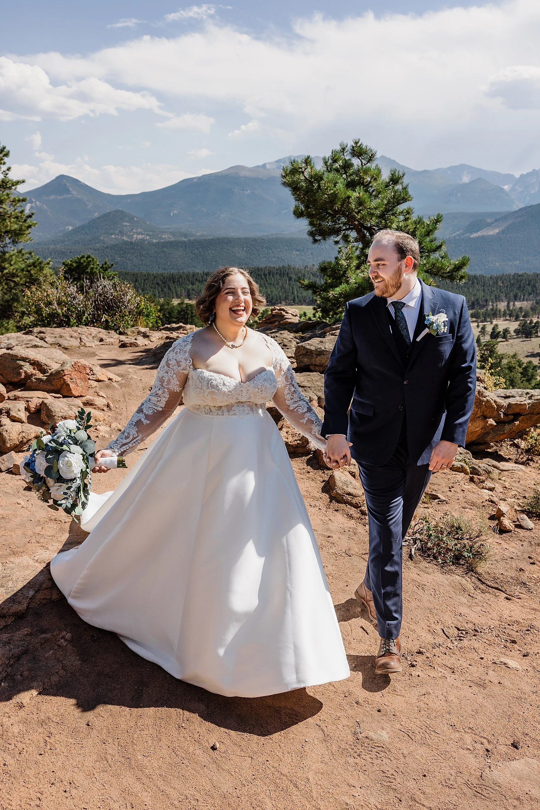 August-Elopement-at-3M-Curve-Rocky-Mountain-National-Park012.jpg