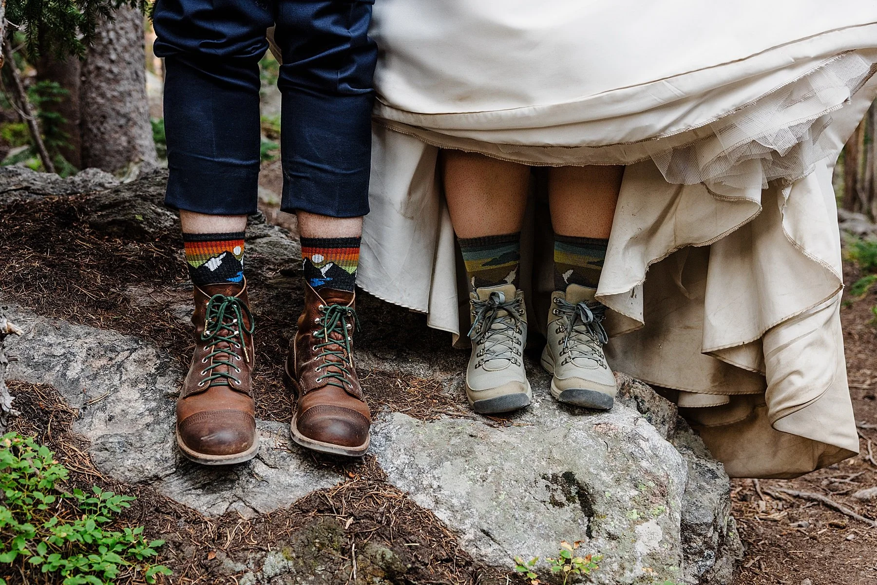 August-Elopement-at-3M-Curve-Rocky-Mountain-National-Park027.jpg