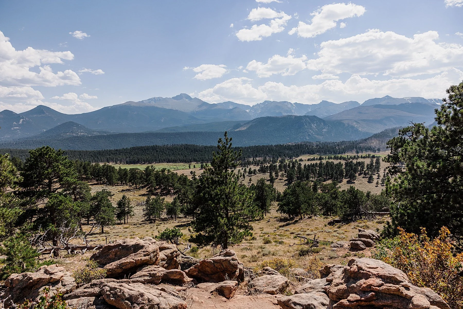 August-Elopement-at-3M-Curve-Rocky-Mountain-National-Park060.jpg