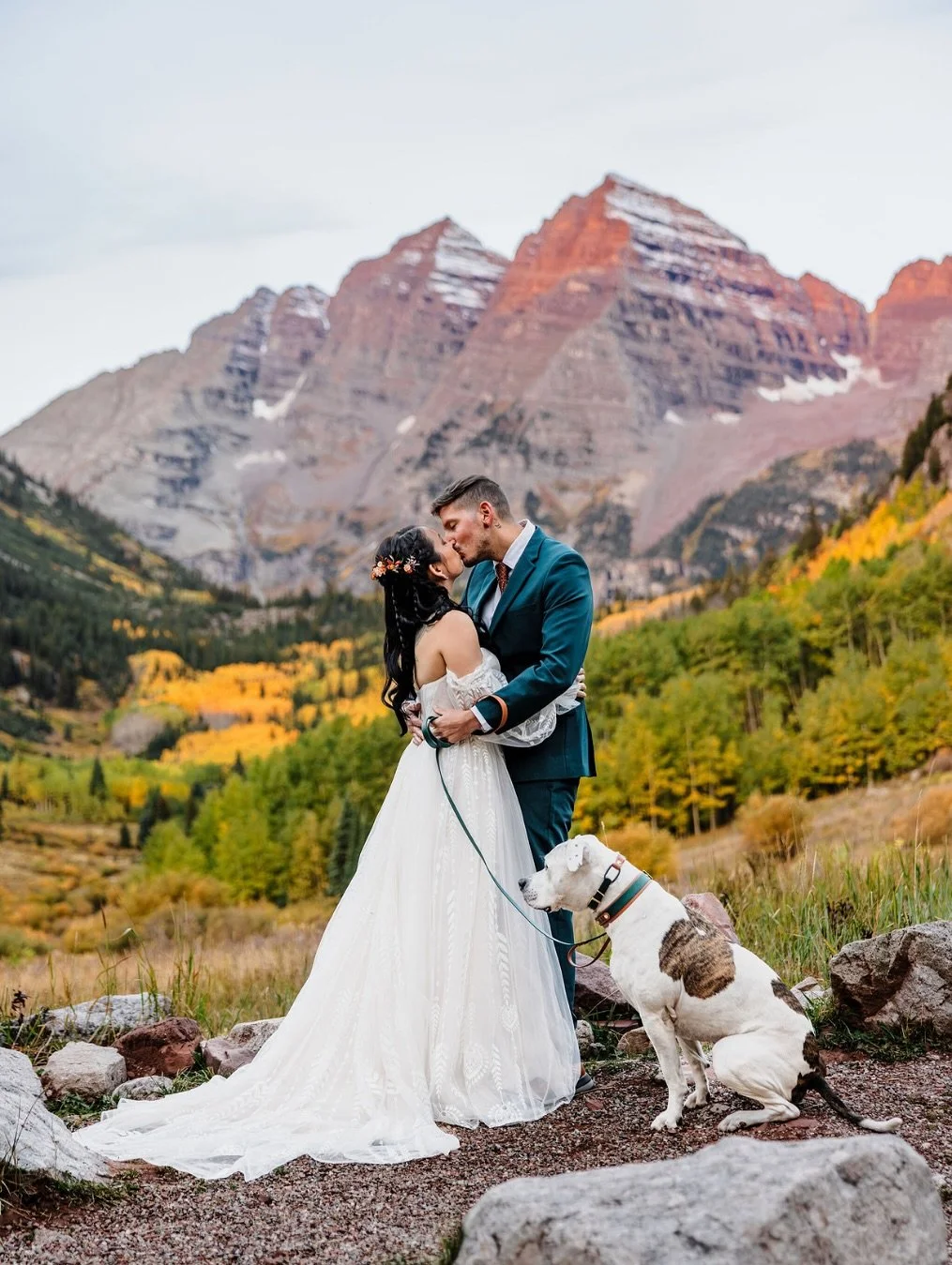 If you look up &ldquo;fall in Colorado,&rdquo; you will undoubtedly come across photos of the Maroon Bells in Aspen. And in all of the years that we&rsquo;ve been capturing elopements (this is our 11th fall season), we&rsquo;ve never had the chance t