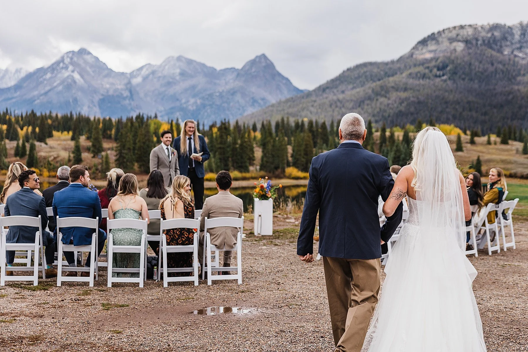 Small-Wedding-in-Ouray-Colorado-Mountains_0004.jpg