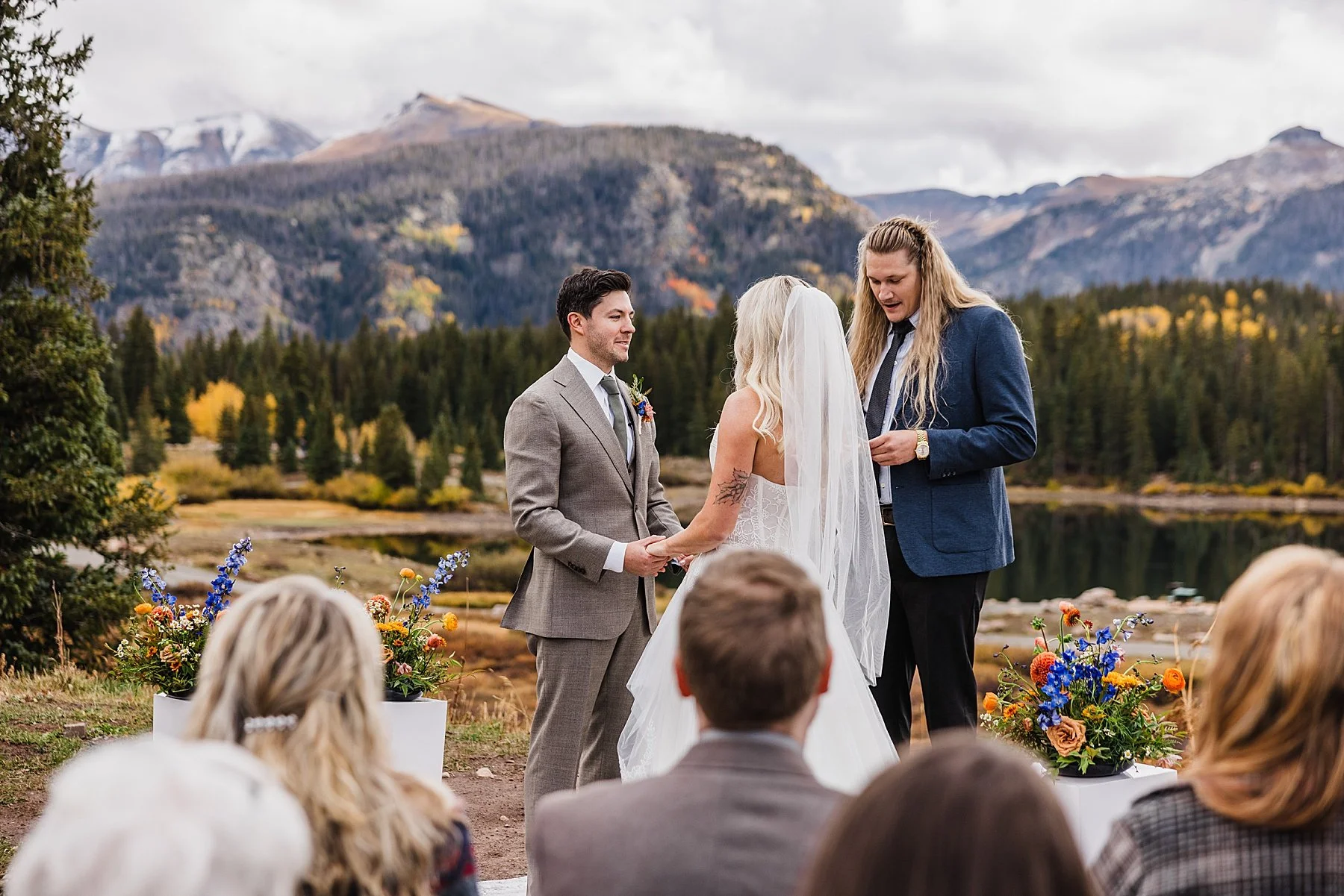 Small-Wedding-in-Ouray-Colorado-Mountains_0010.jpg