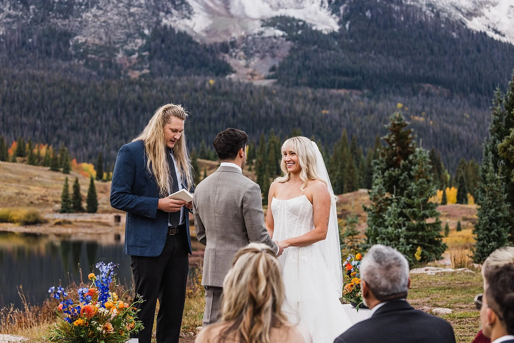 Small-Wedding-in-Ouray-Colorado-Mountains_0011.jpg