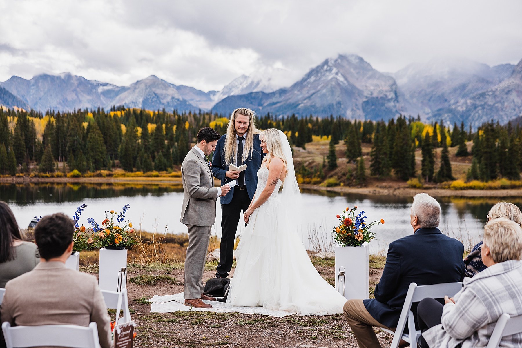 Small-Wedding-in-Ouray-Colorado-Mountains_0016.jpg