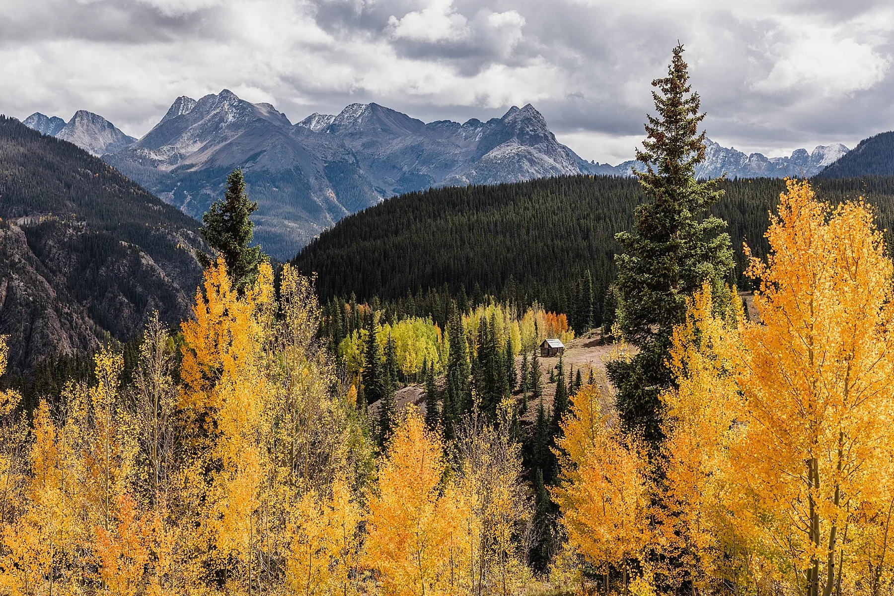 Small-Wedding-in-Ouray-Colorado-Mountains_0036.jpg