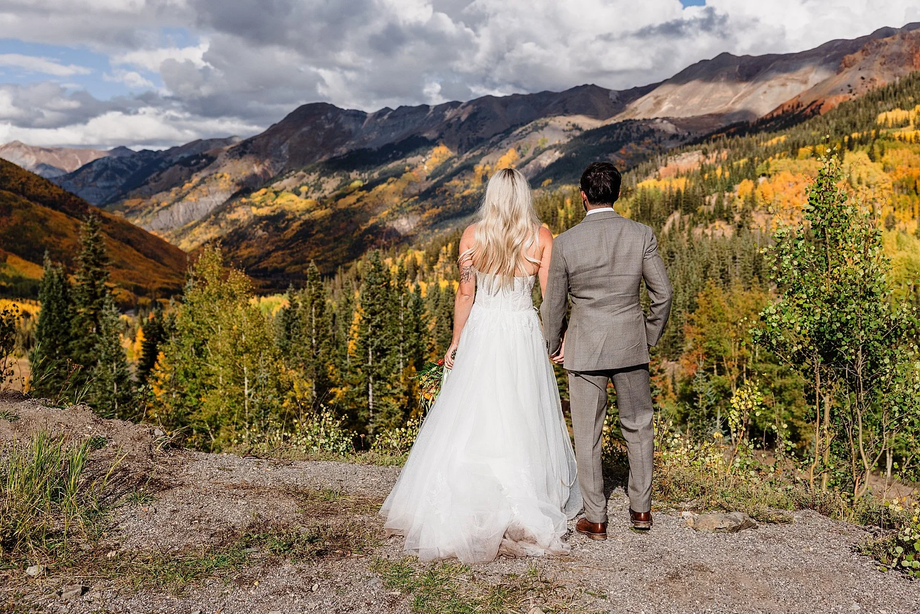 Small-Wedding-in-Ouray-Colorado-Mountains_0058.jpg