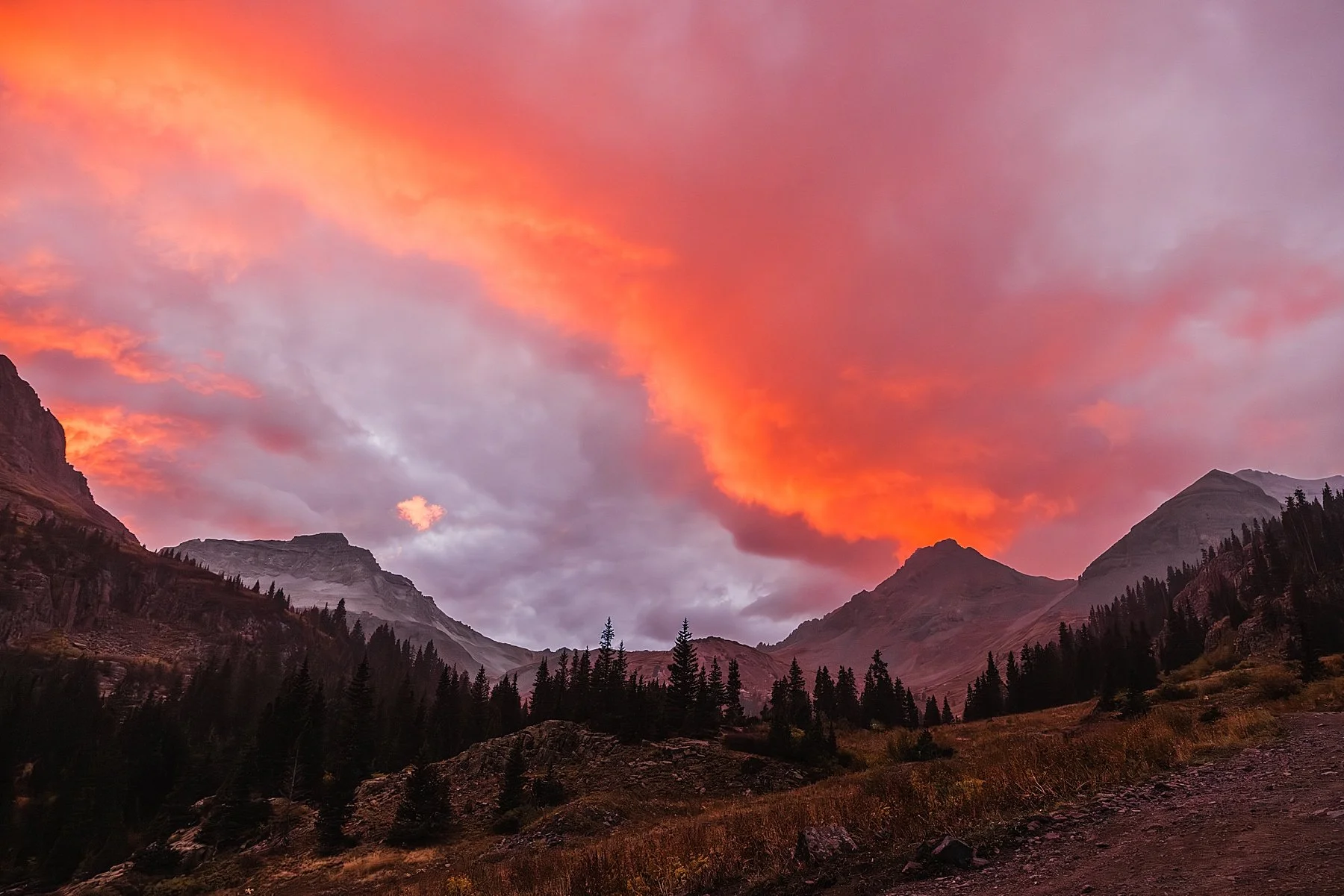 Small-Wedding-in-Ouray-Colorado-Mountains_0083.jpg