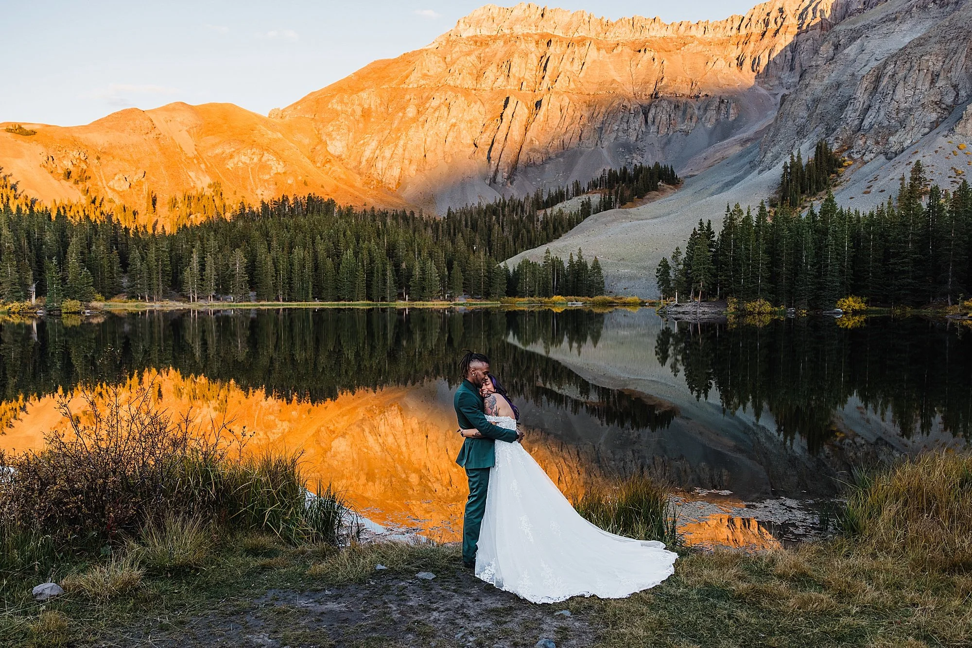 Sunset-Family-Elopement-in-Telluride-Colorado_0058.jpg
