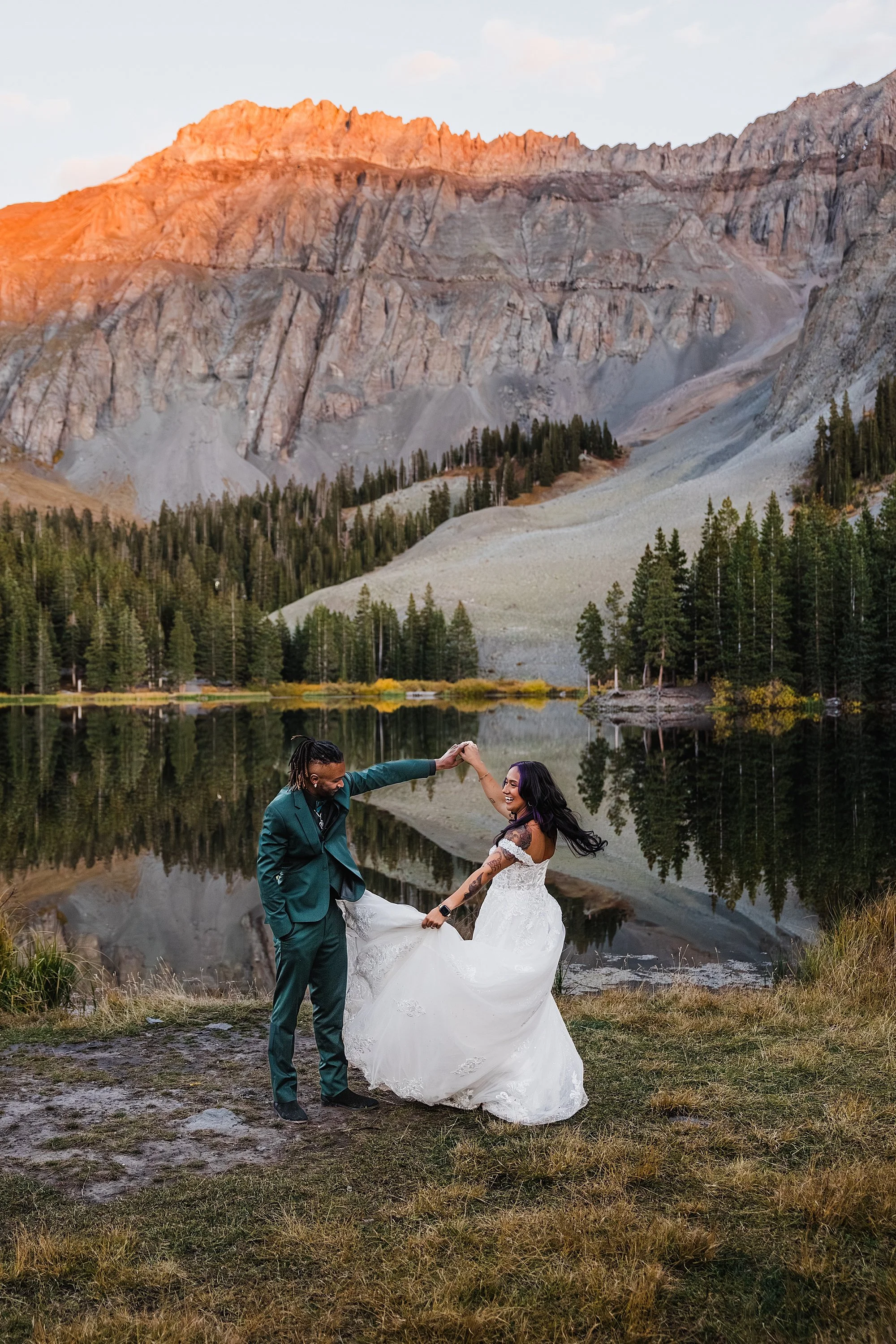 Sunset-Family-Elopement-in-Telluride-Colorado_0061.jpg