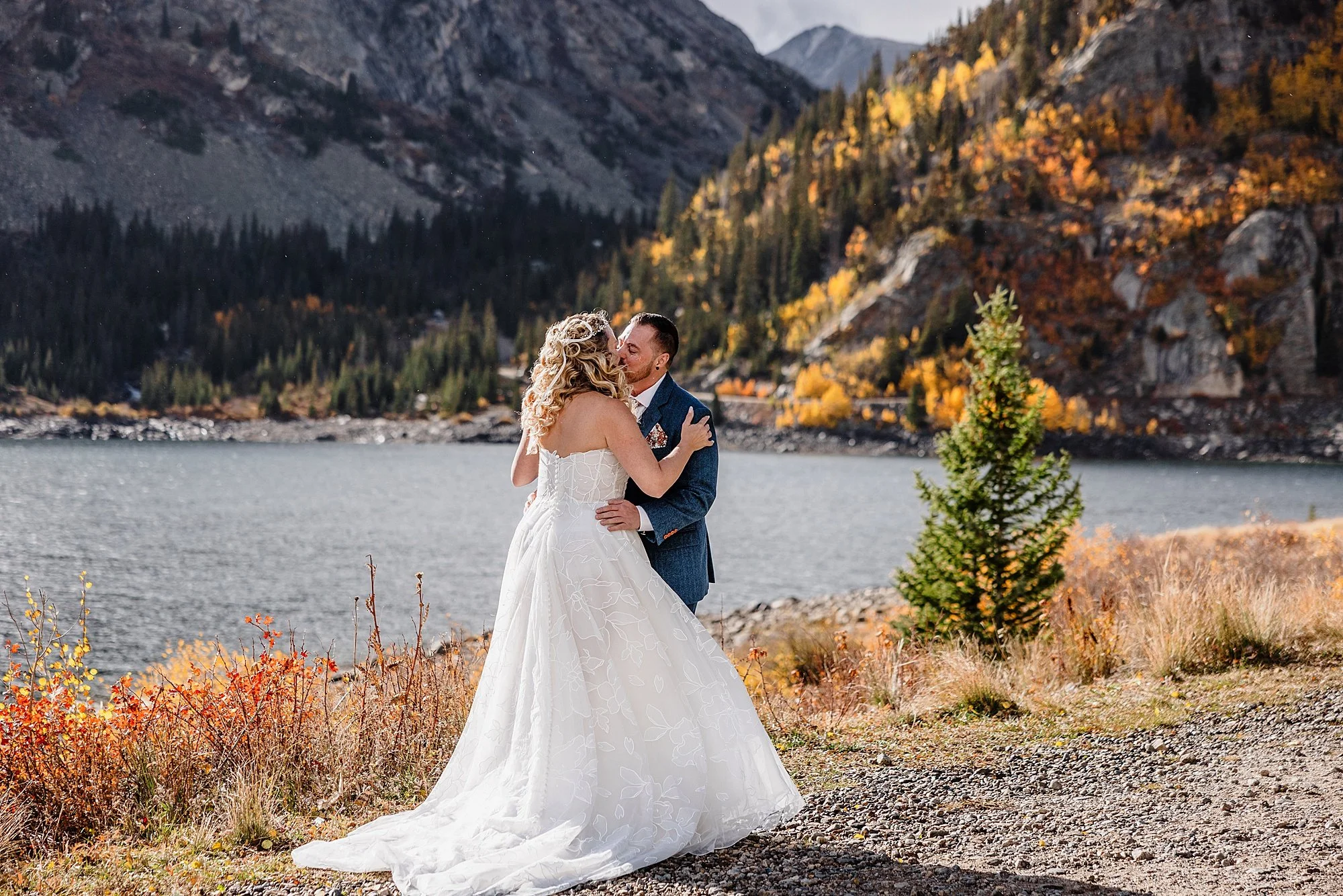 Snowy-October-Elopement-in-Breckenridge-Colorado_0004.jpg